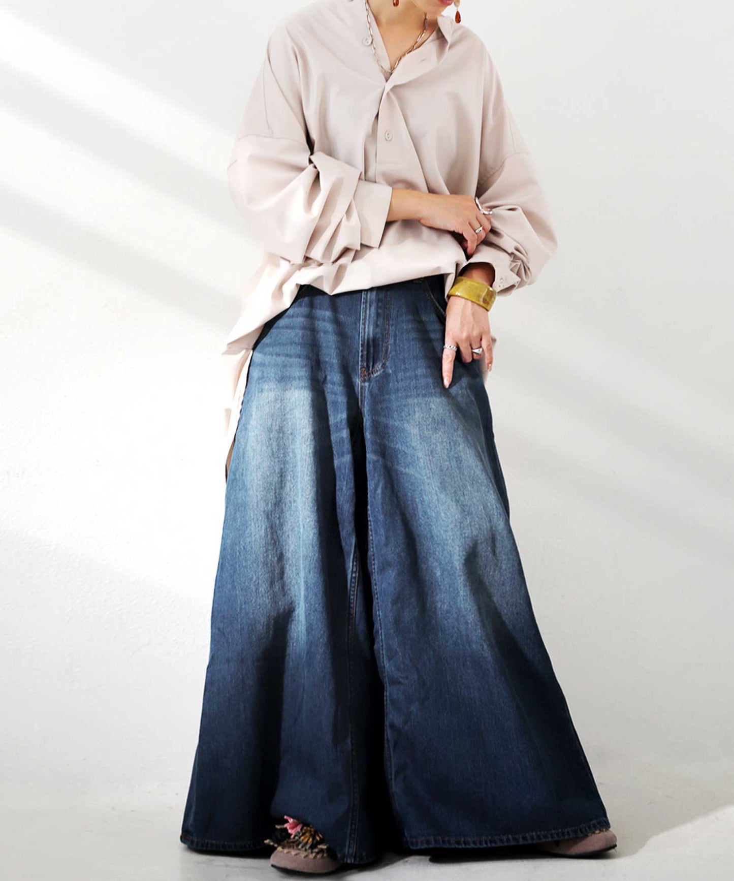 Deformed design Wide denim pants Ladies