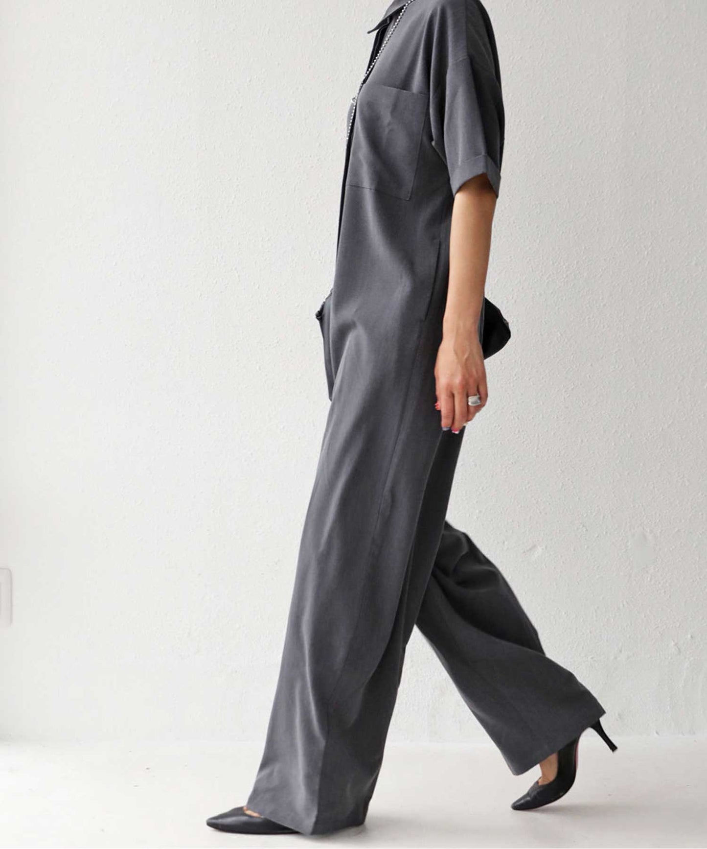 Short -Sleeved Jumpsuit Ladies