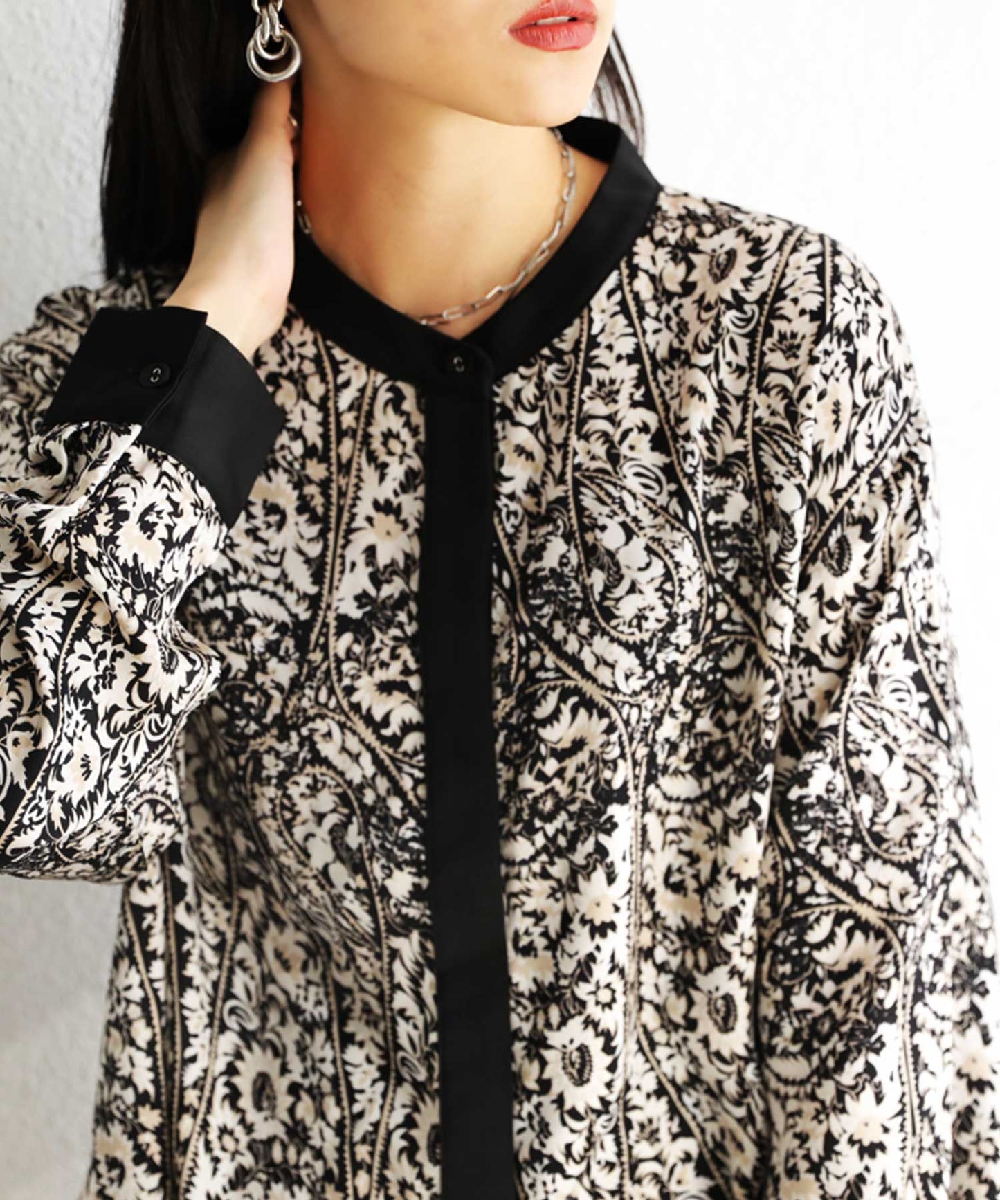 Sarasa pattern bicolor shirt Ladies