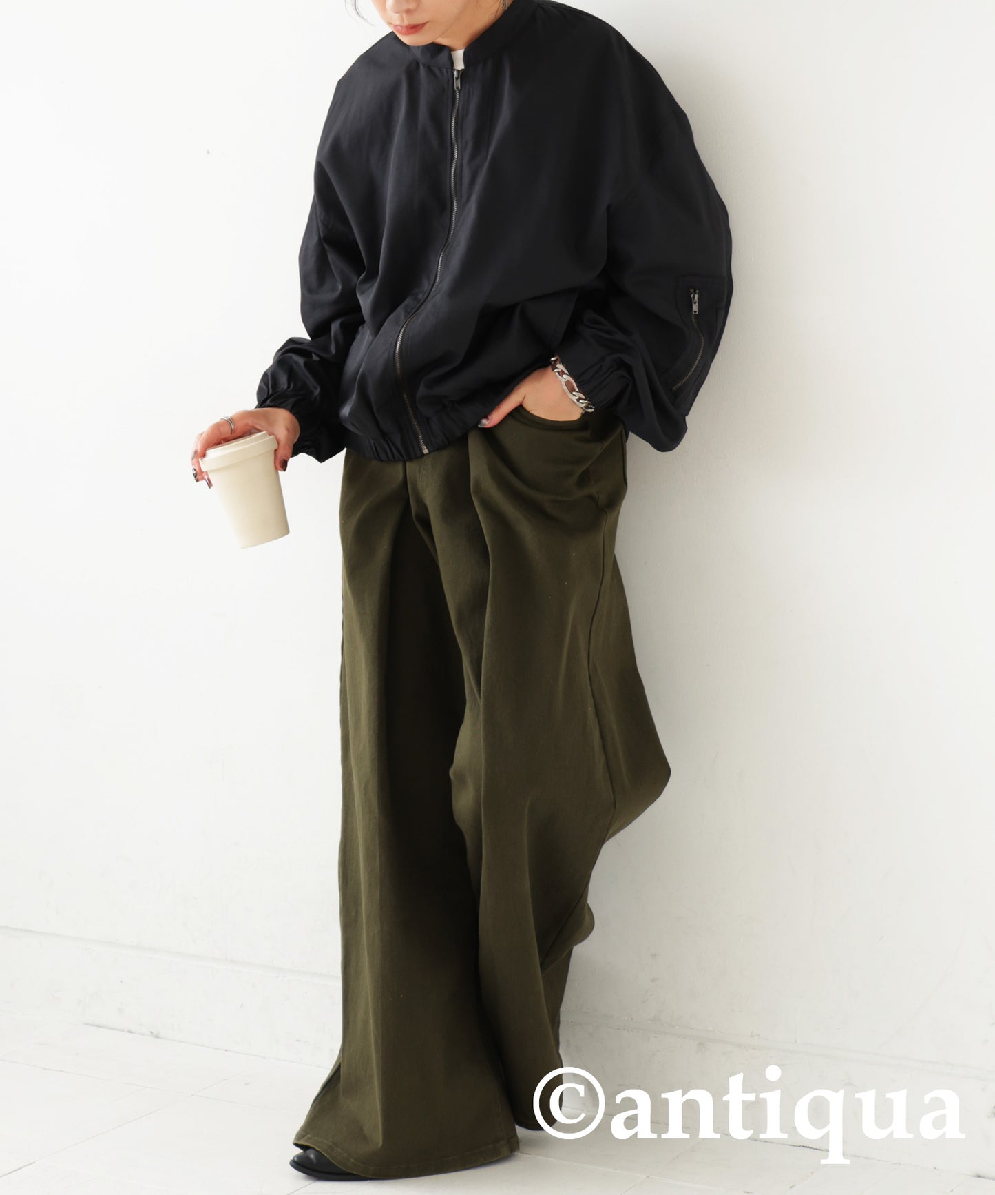 Ladies gathered cropped blouson MA-1 style