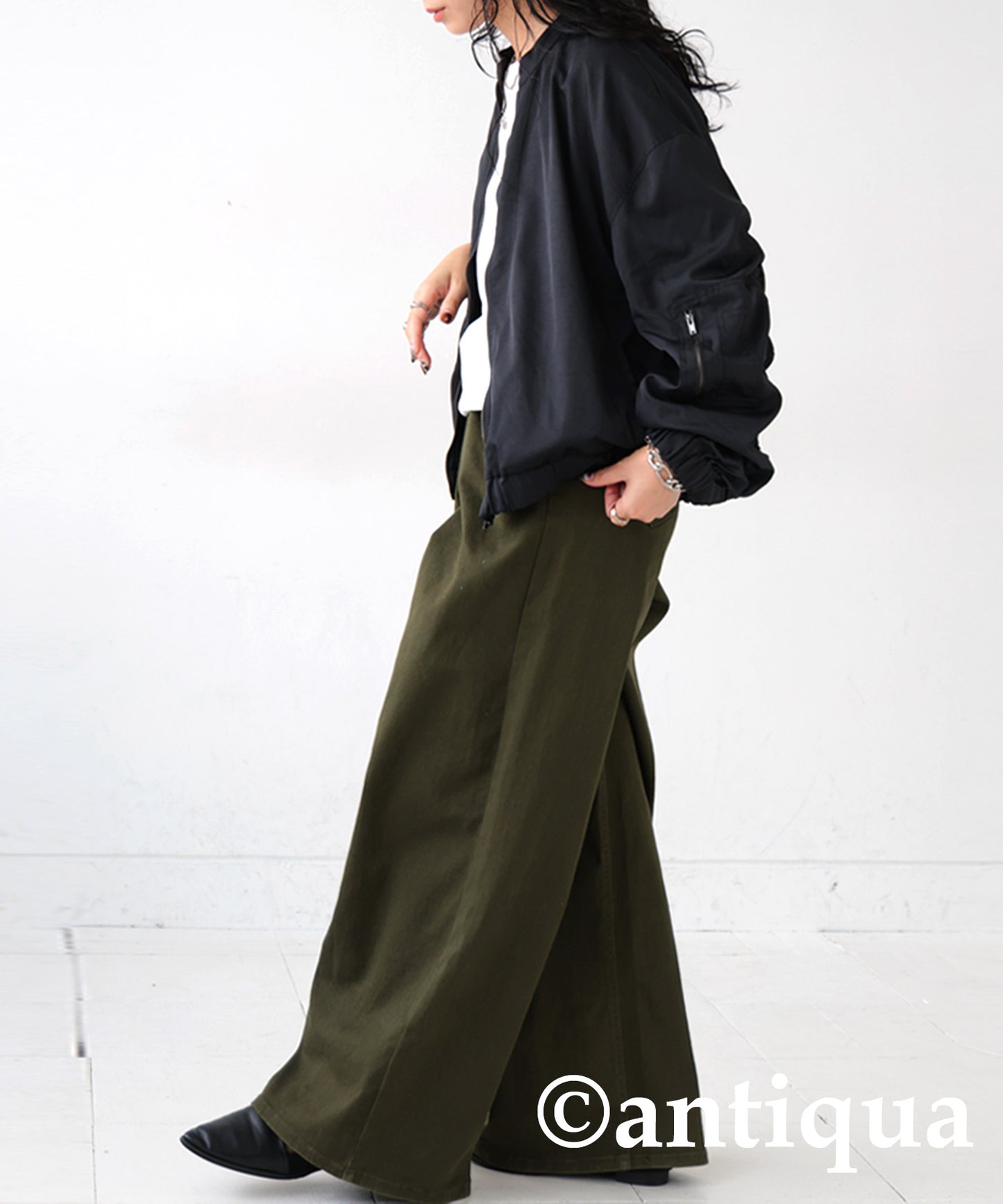 Ladies gathered cropped blouson MA-1 style