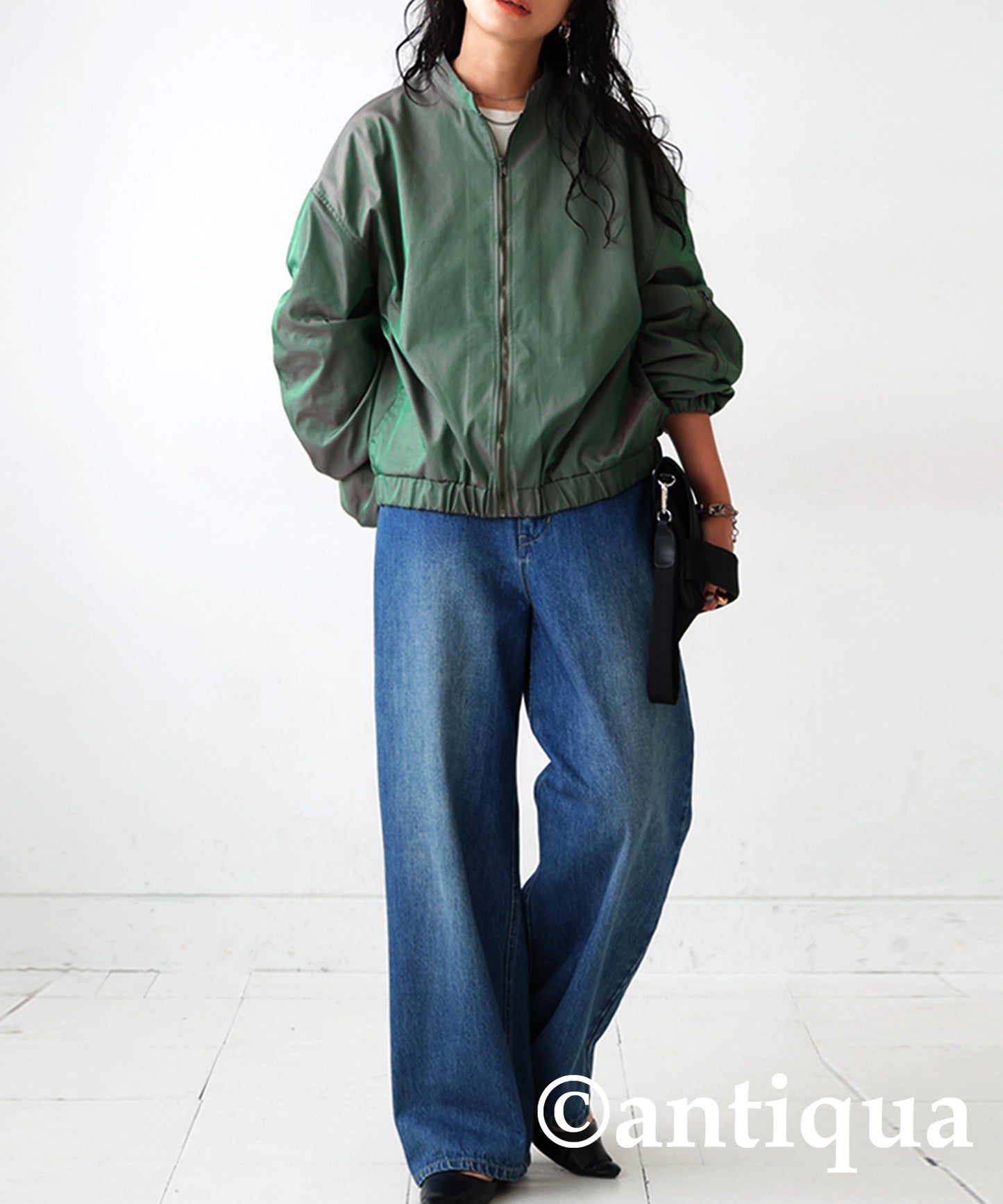 Ladies gathered cropped blouson MA-1 style