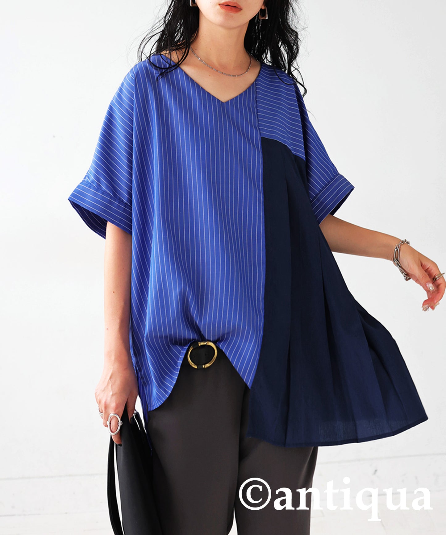 Ladies vertical striped blouse with pleats short sleeves