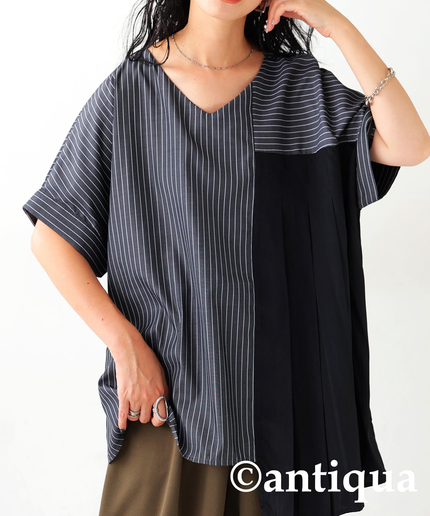 Ladies vertical striped blouse with pleats short sleeves