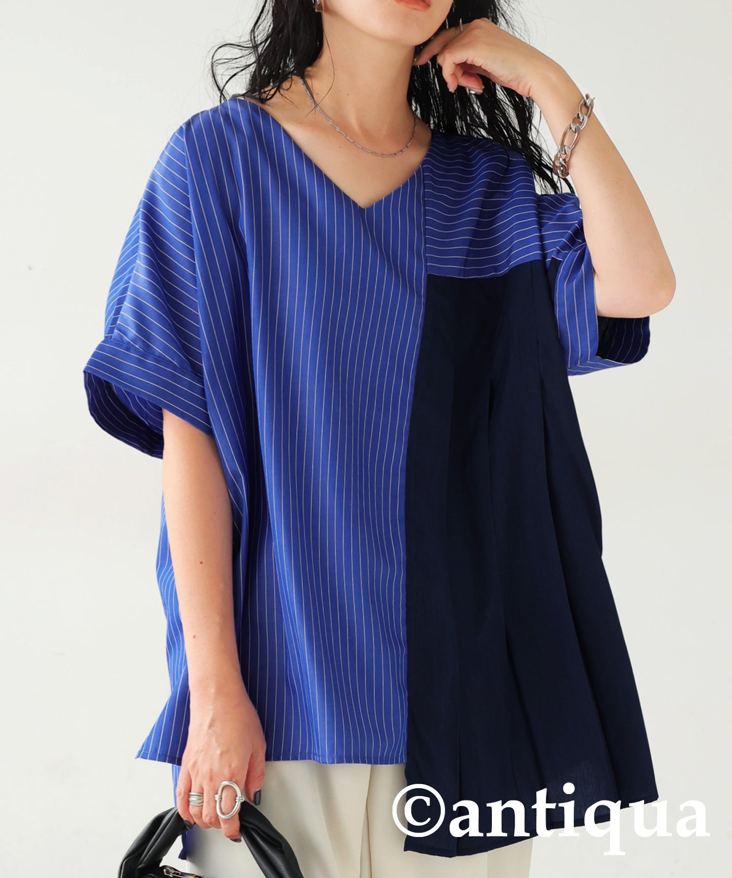 Ladies vertical striped blouse with pleats short sleeves