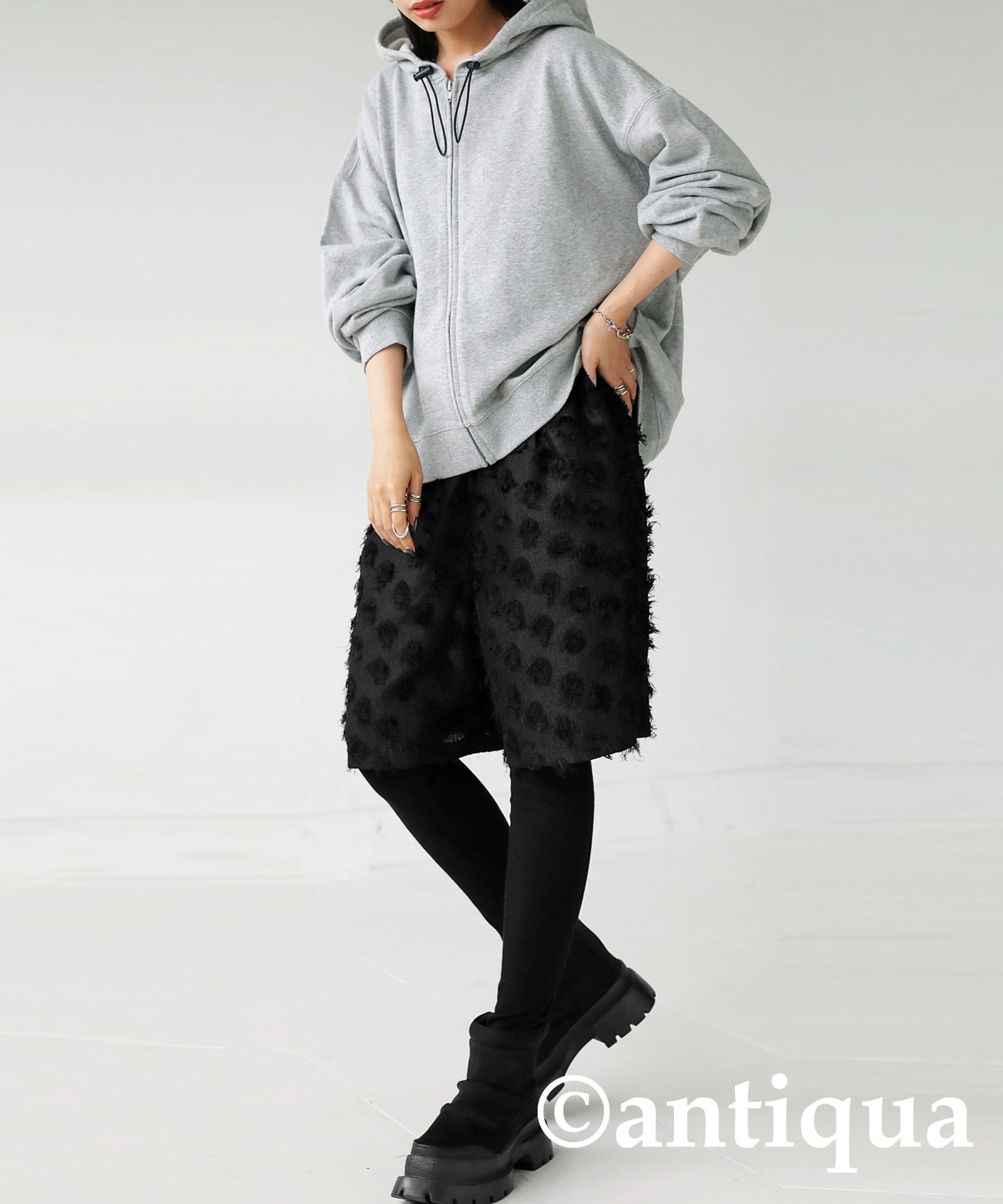 Dot Jacquard Half Pants Ladies