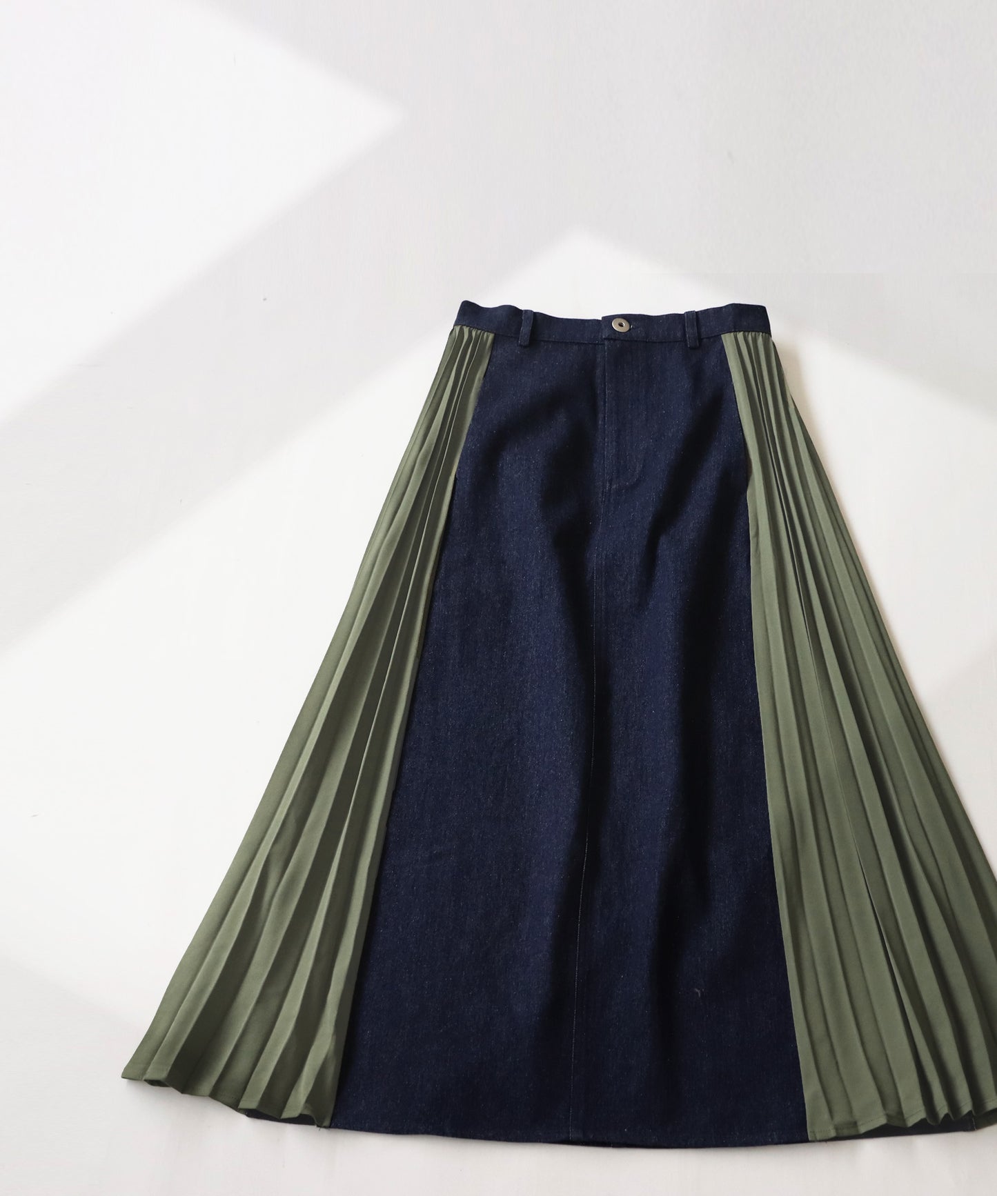 Pleated Denim Skirt Ladies