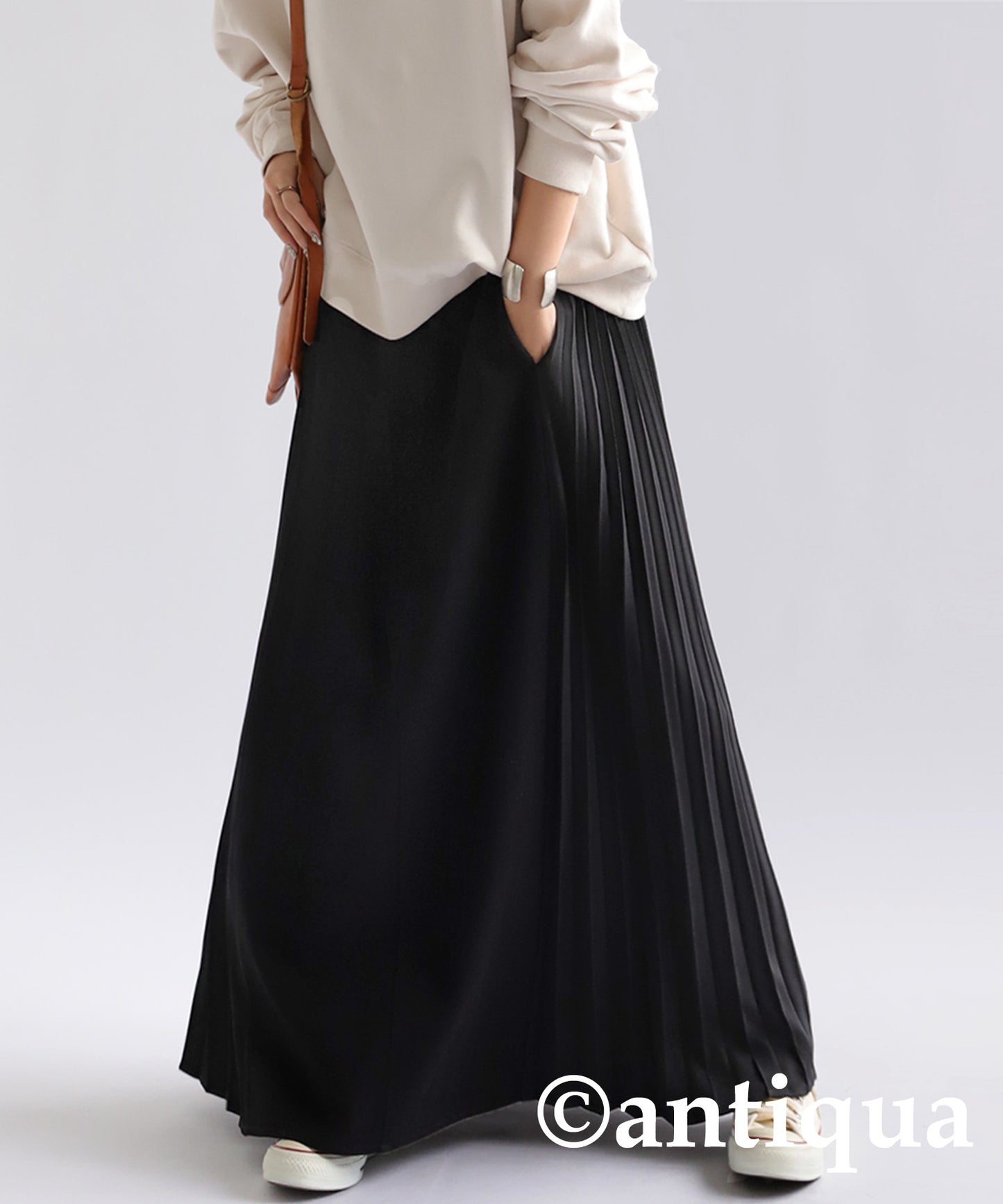 Pleated Denim Skirt Ladies