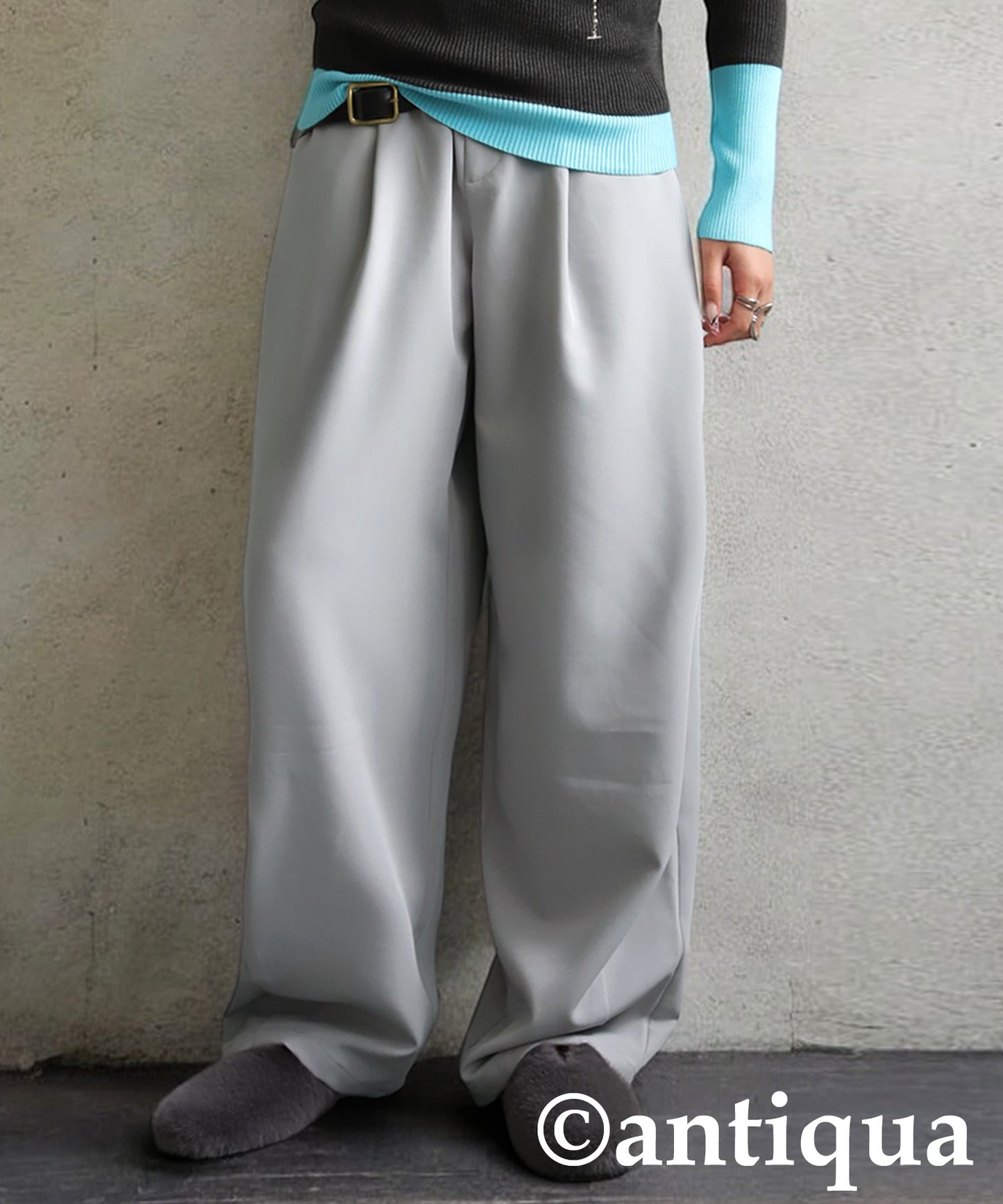 Tuck Design Pants Ladies