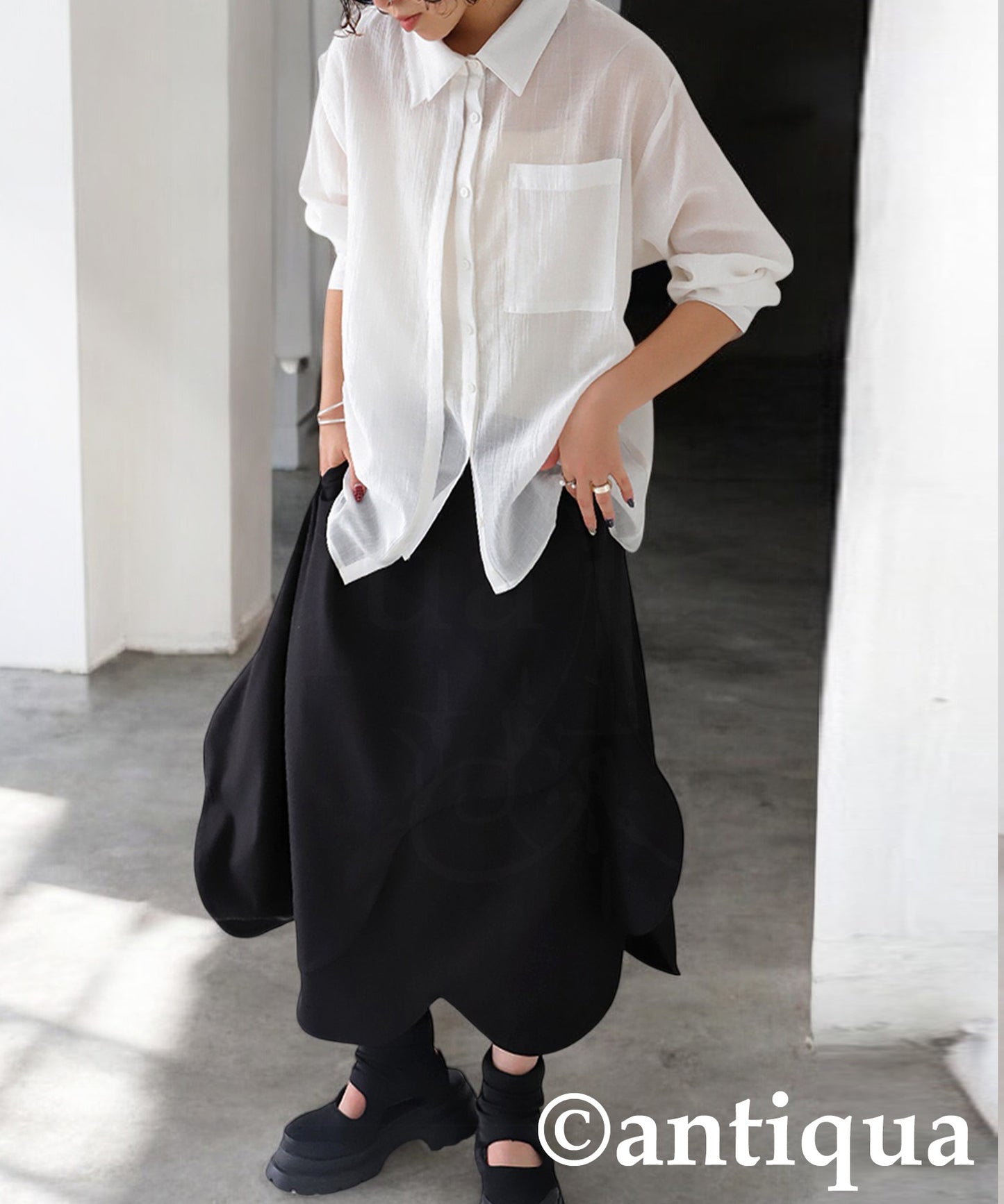 Hem Wave Deformed Skirt Ladies