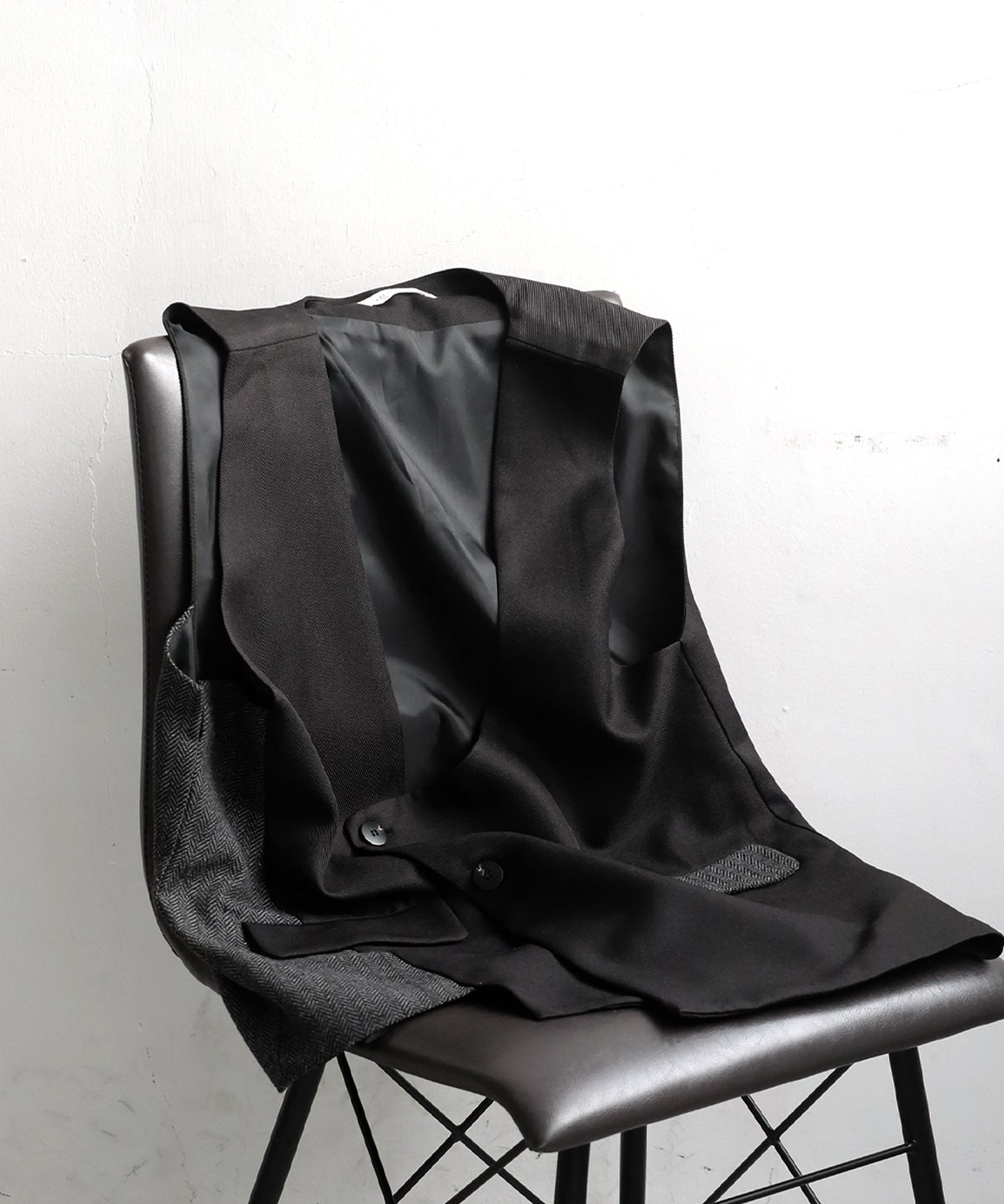 Asymmetric Design Vest Ladies