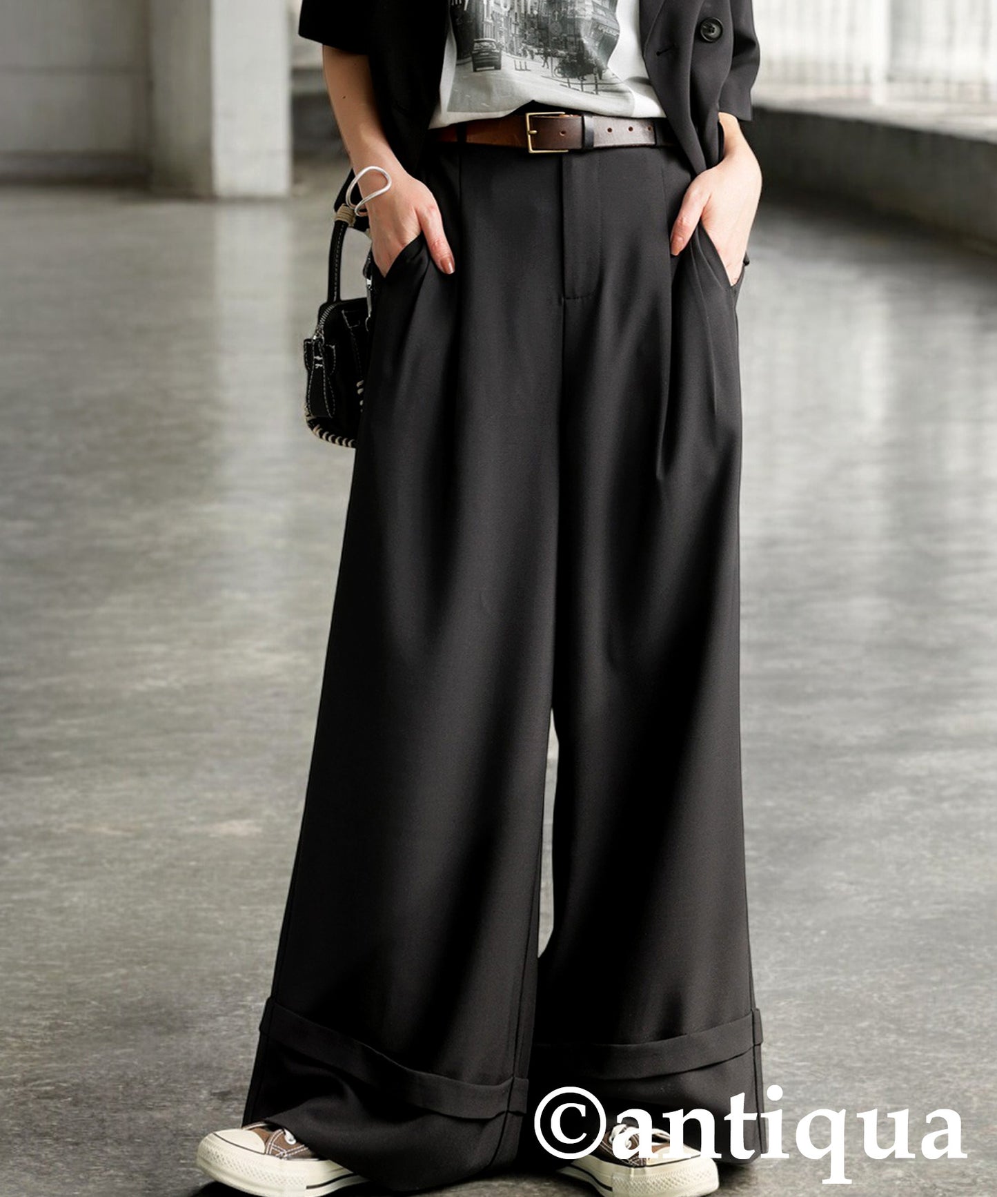 Ladies Roll-Up Wide Pants