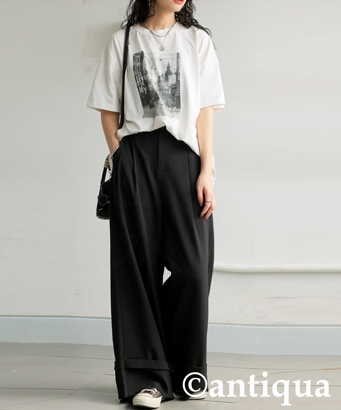Ladies Roll-Up Wide Pants