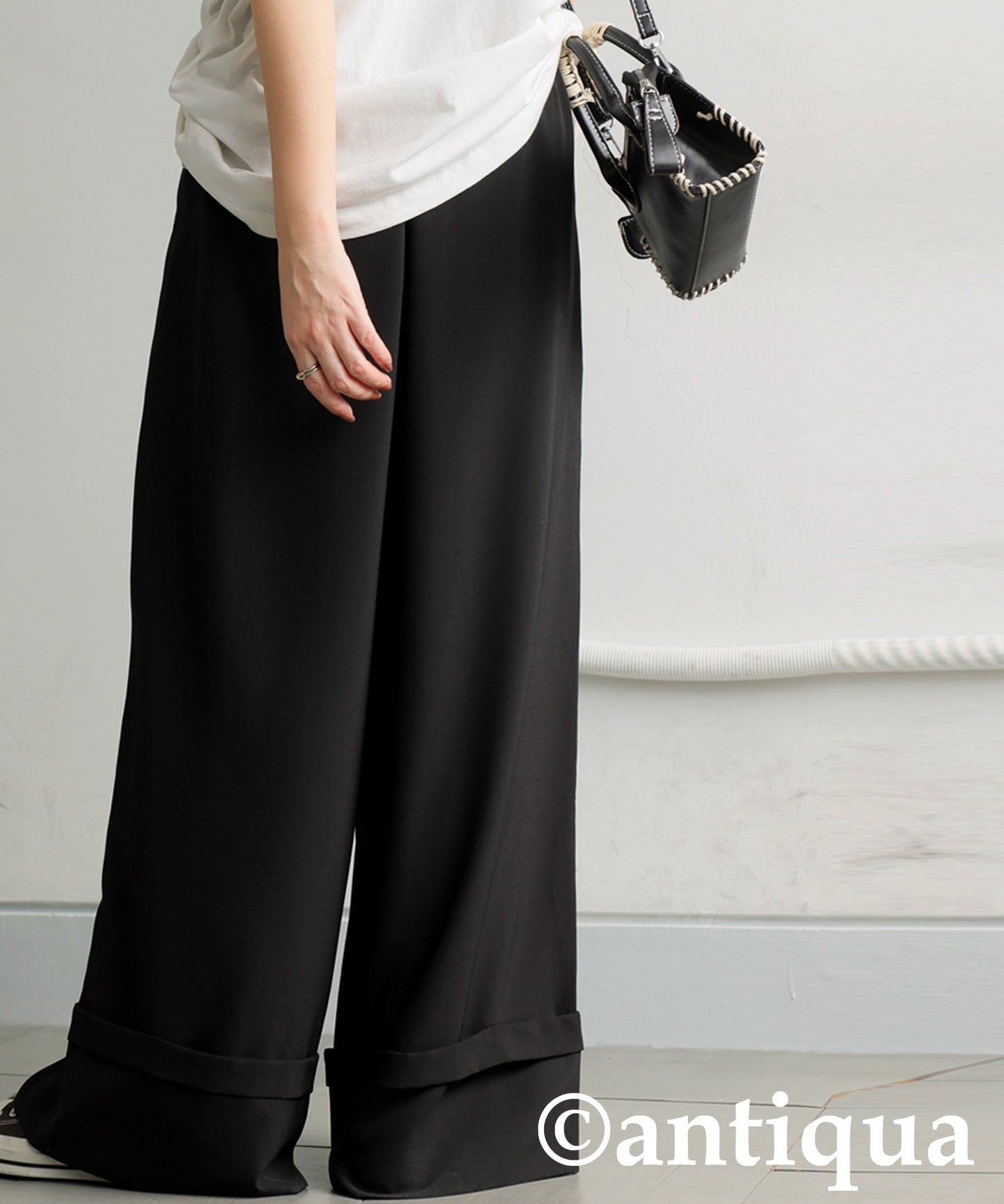 Ladies Roll-Up Wide Pants