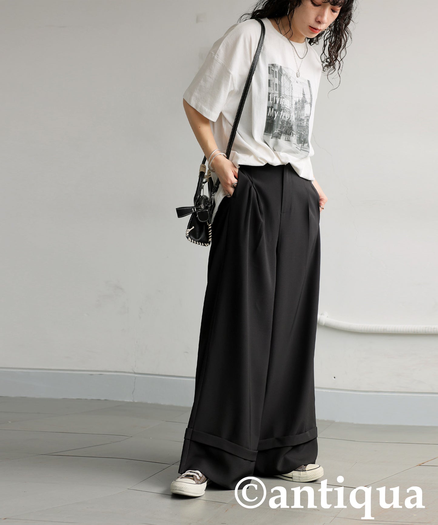 Ladies Roll-Up Wide Pants