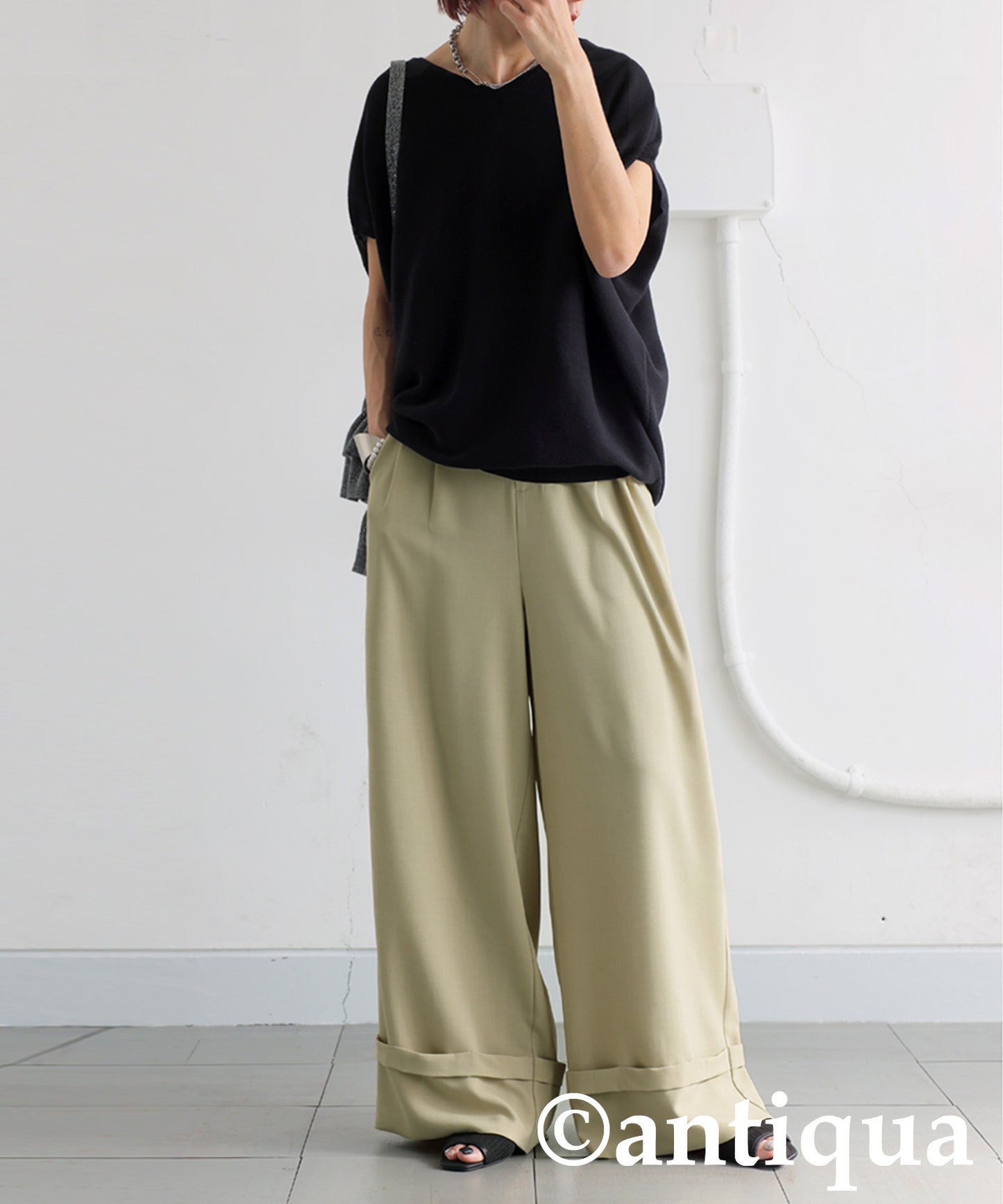 Ladies Roll-Up Wide Pants