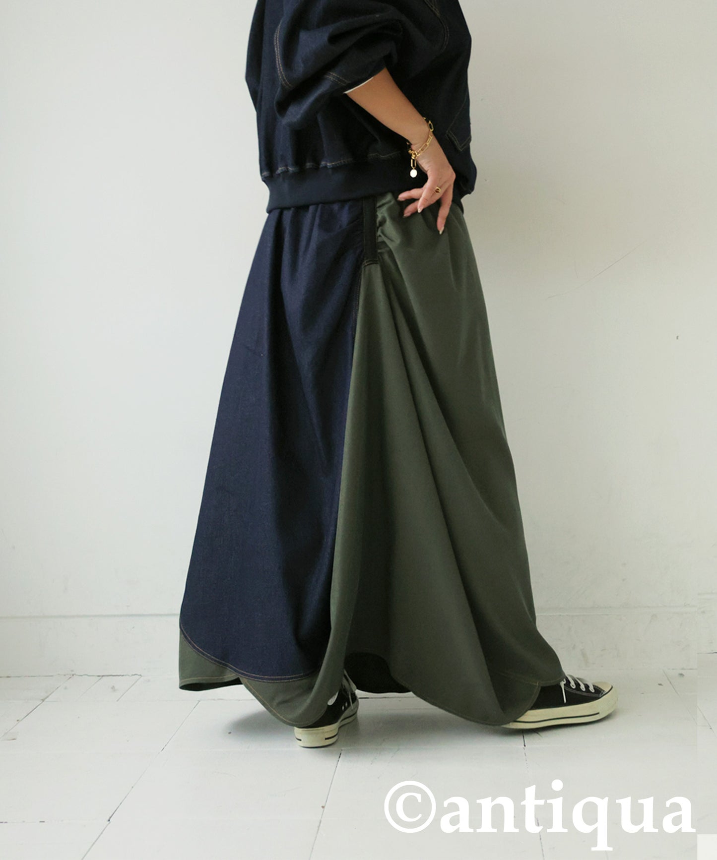 Different Material Tuck Skirt Ladies