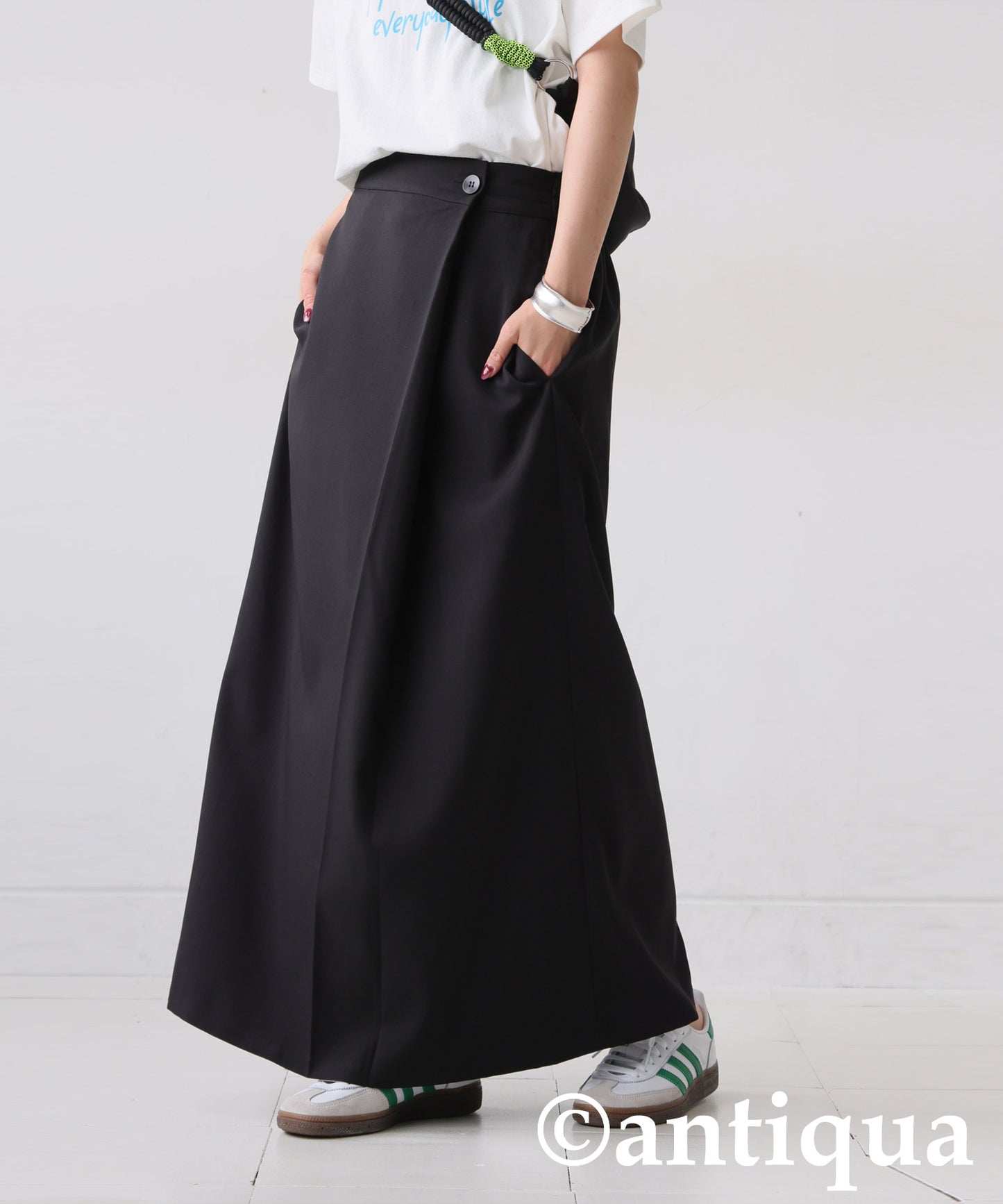 Ladies Cross Design Skirt