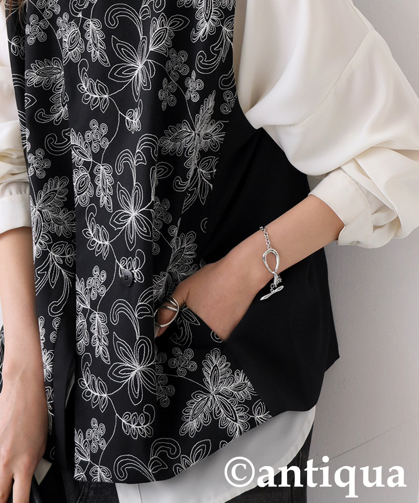 Embroidery Design Vest Ladies