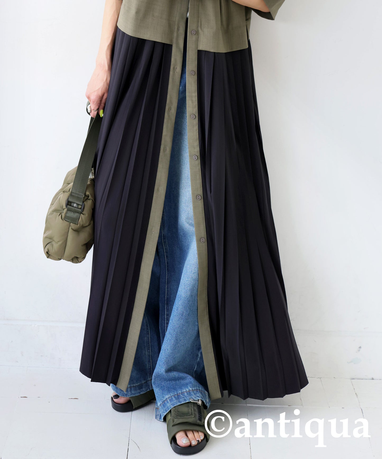 Ladies Pleated Dress With Switching