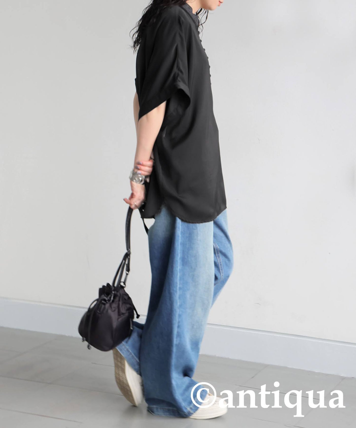 Ladies Lace Collar Dolman Top