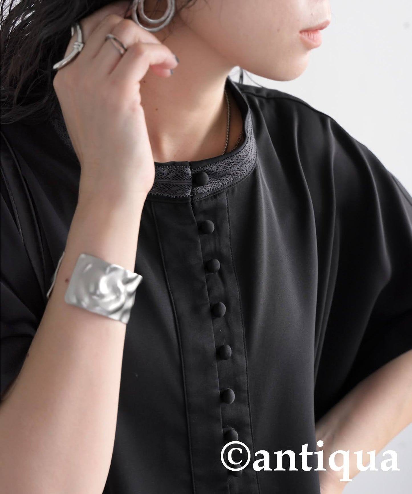 Ladies Lace Collar Dolman Top