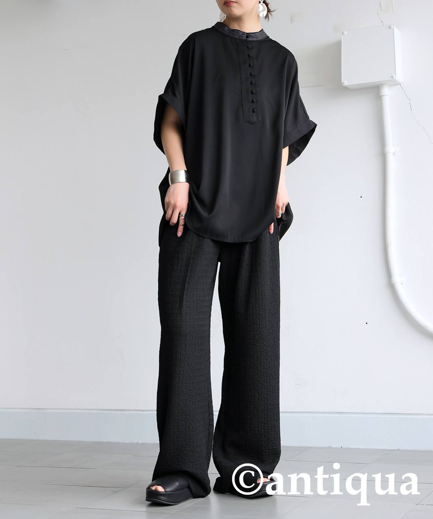 Ladies Lace Collar Dolman Top