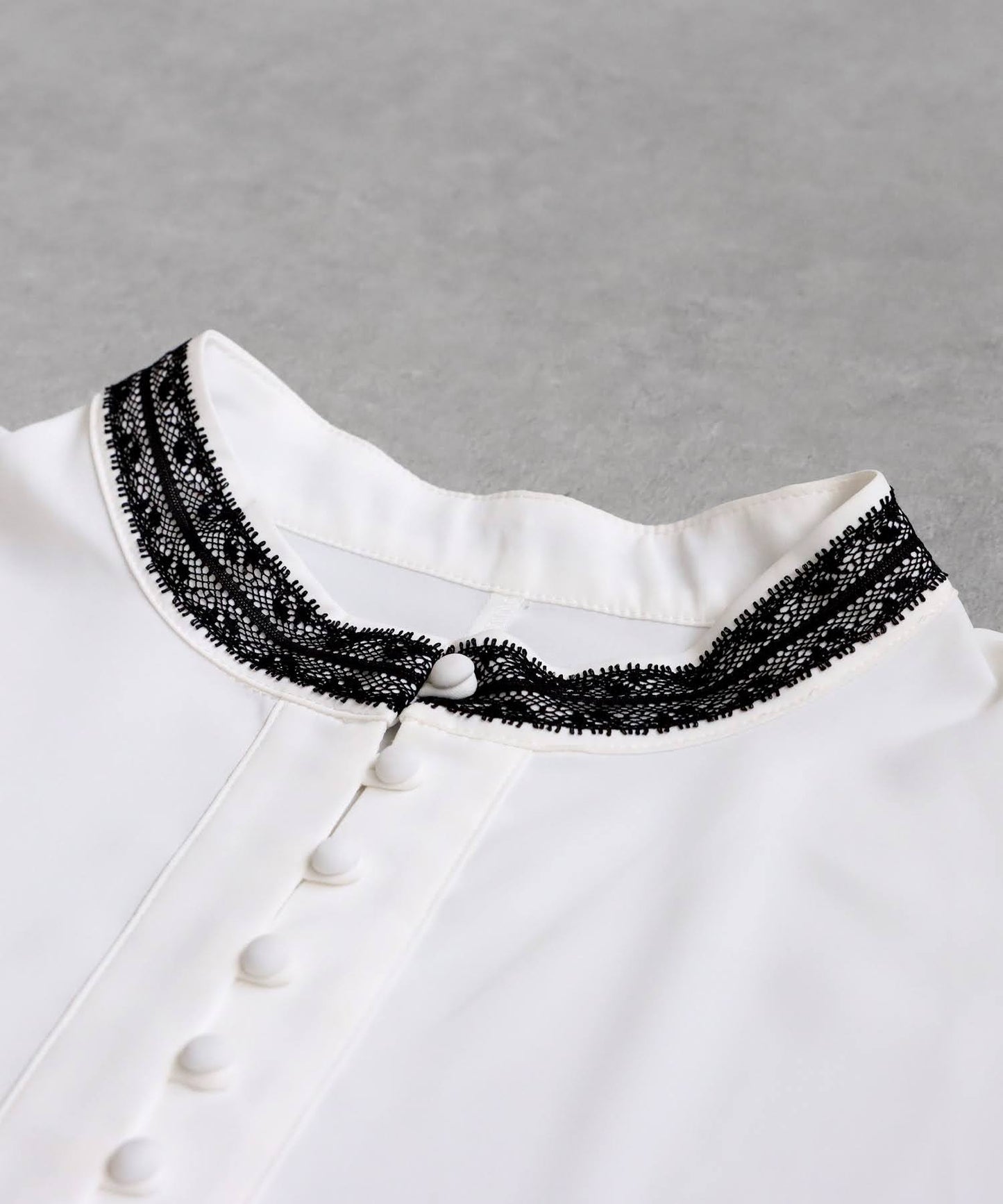 Ladies Lace Collar Dolman Top