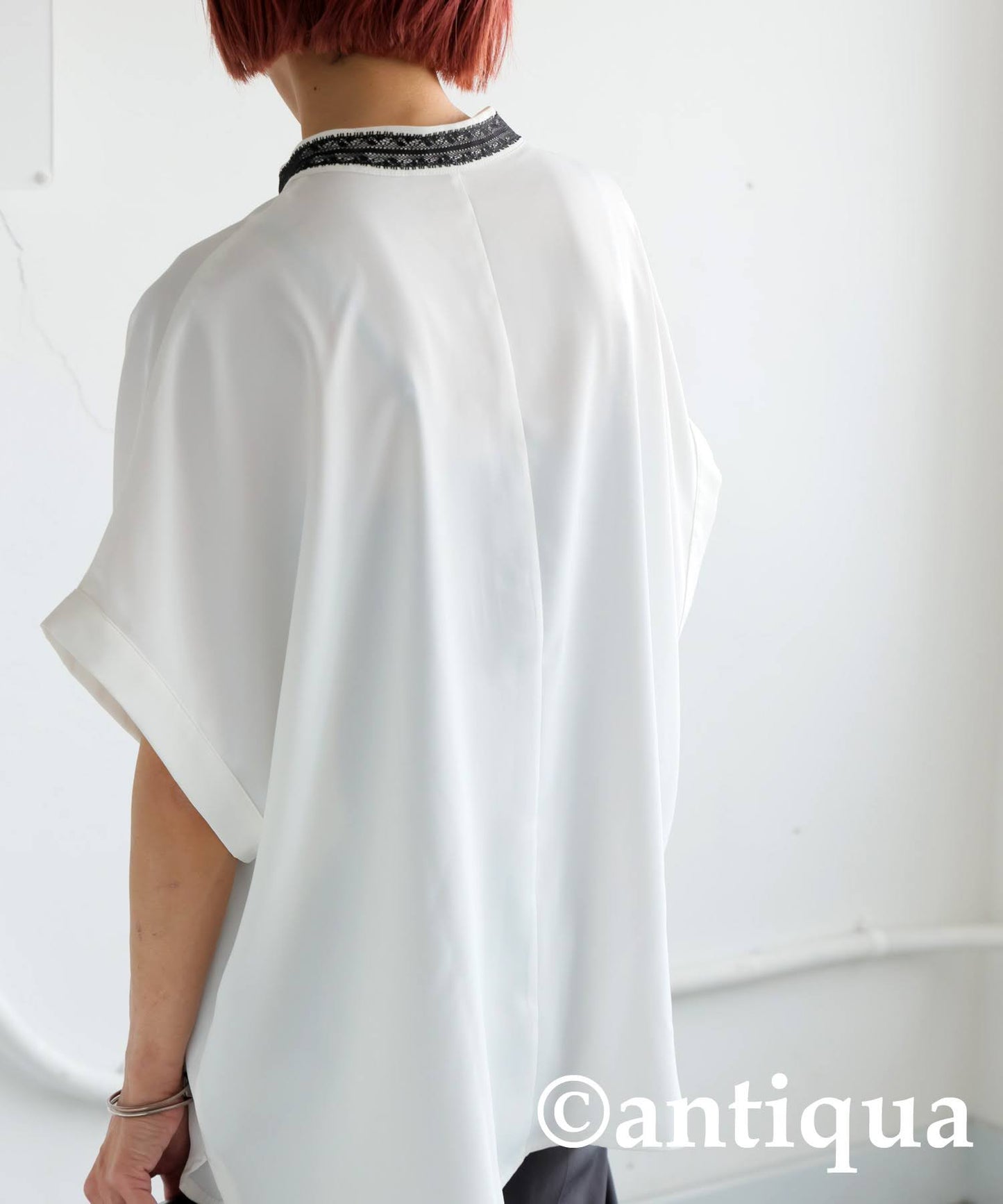 Ladies Lace Collar Dolman Top