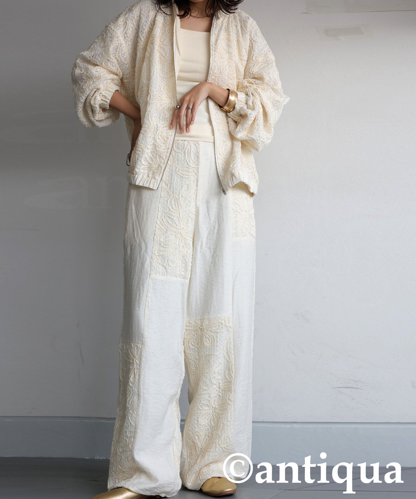 Ladies Nuanced Lace Pants