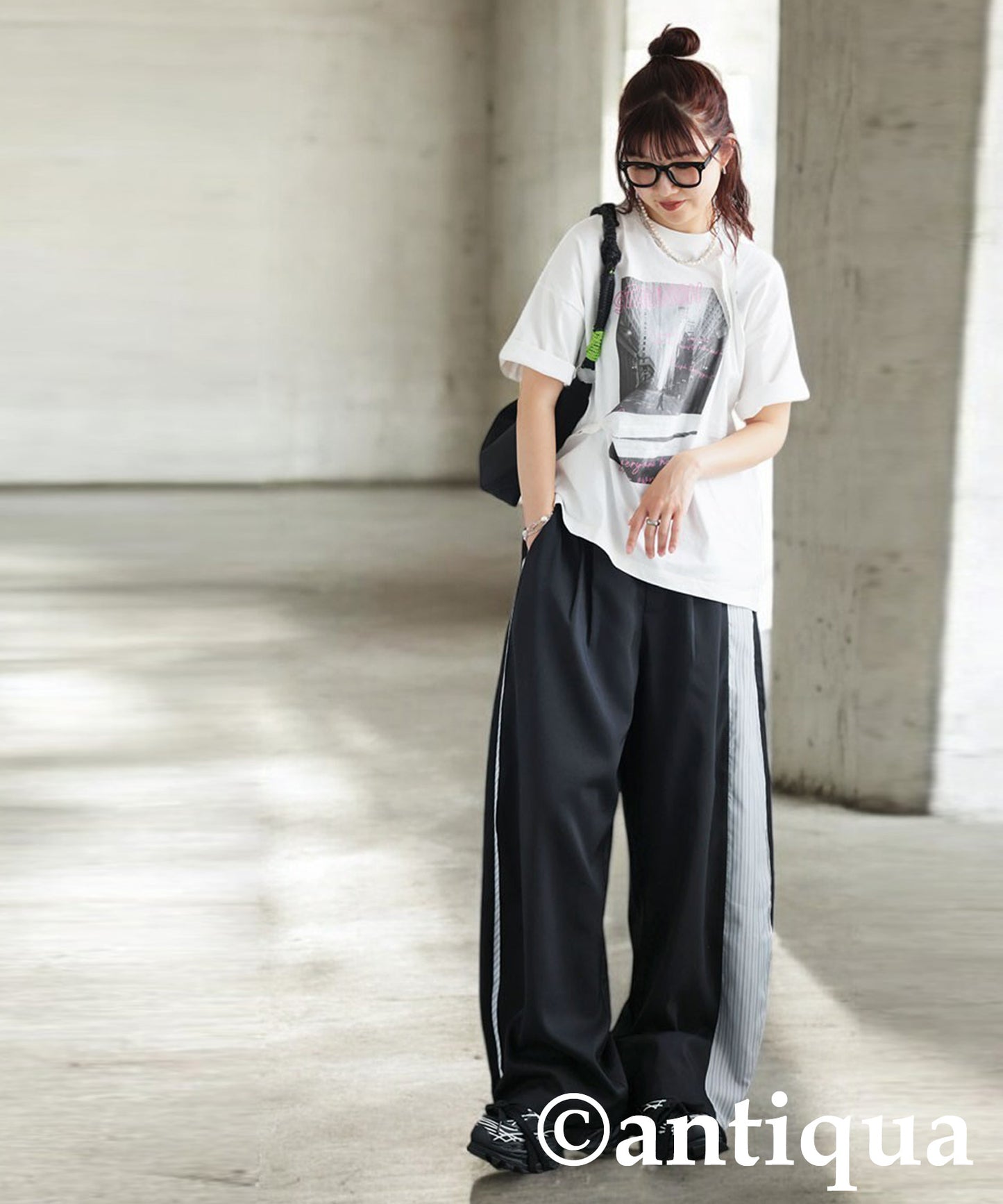 Ladies Wide Curve Design Pants