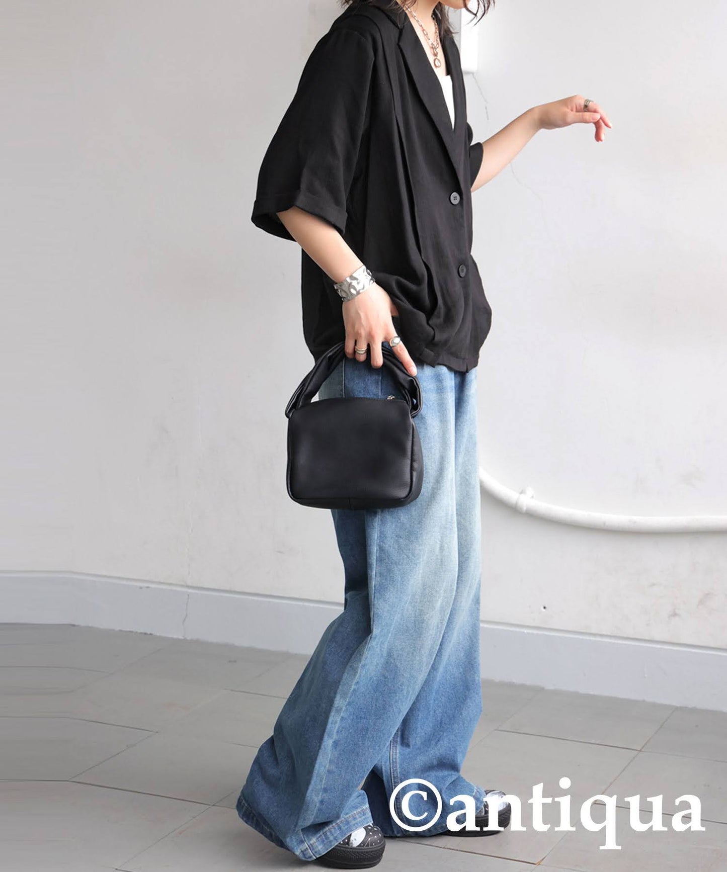 Ladies Tuck Short Sleeve Jacket