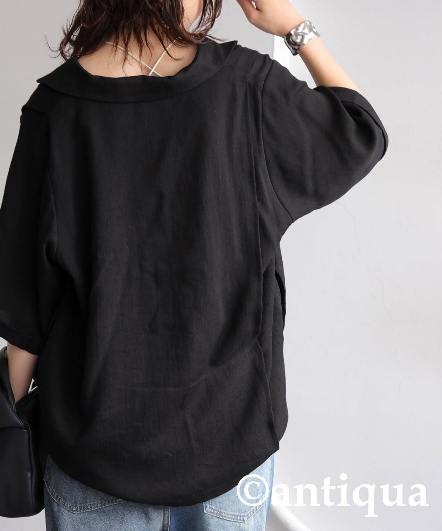 Ladies Tuck Short Sleeve Jacket