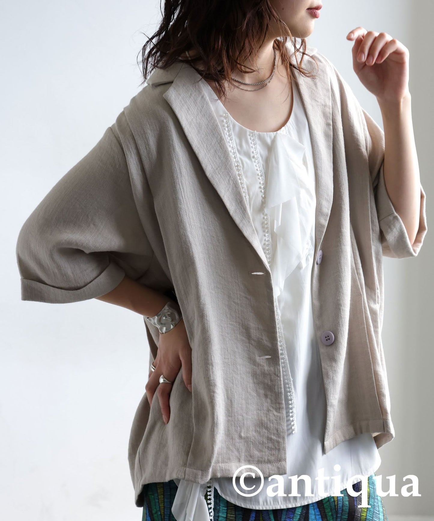 Ladies Tuck Short Sleeve Jacket