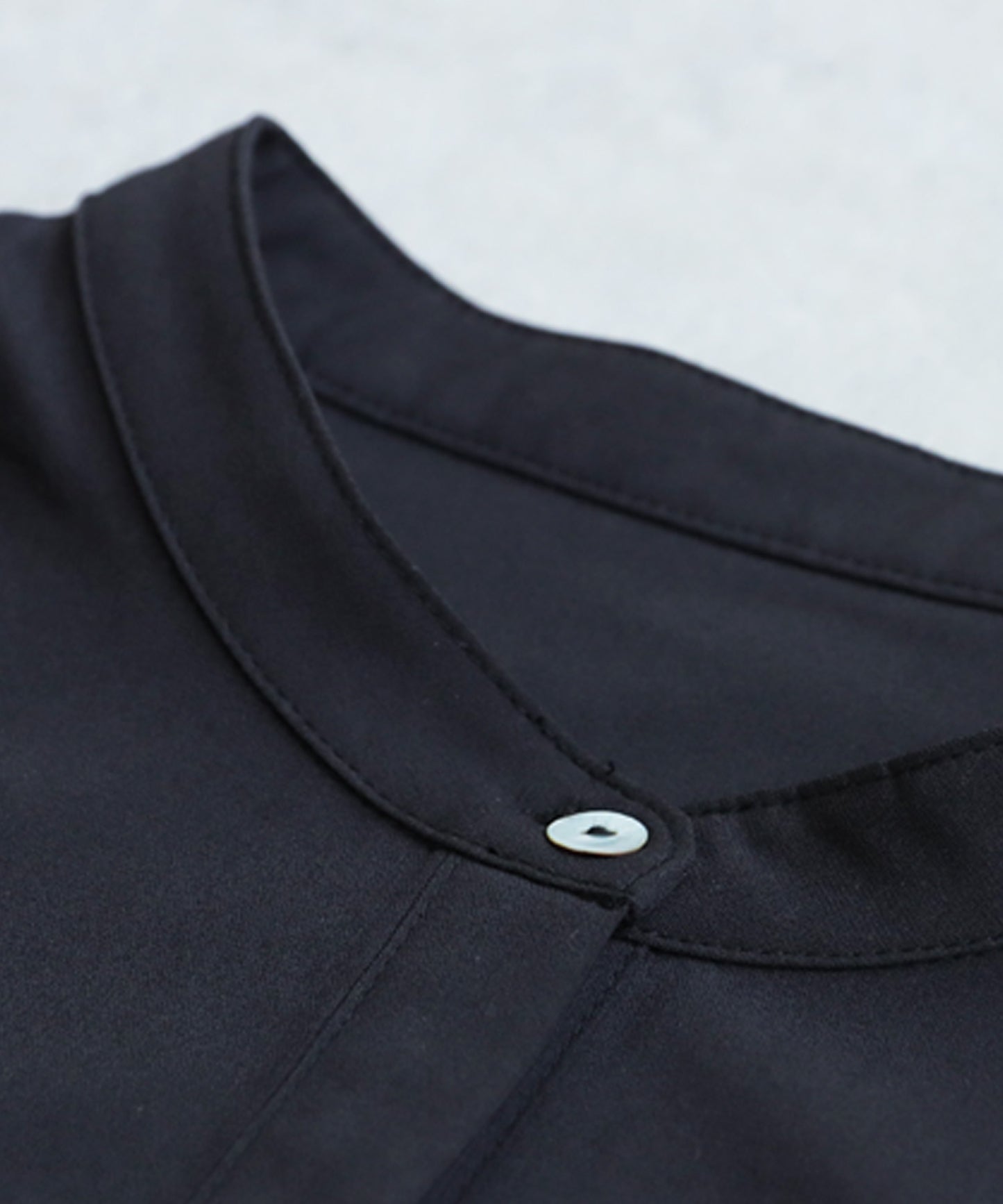 Two-Tone Tuck Design Shirt Ladies