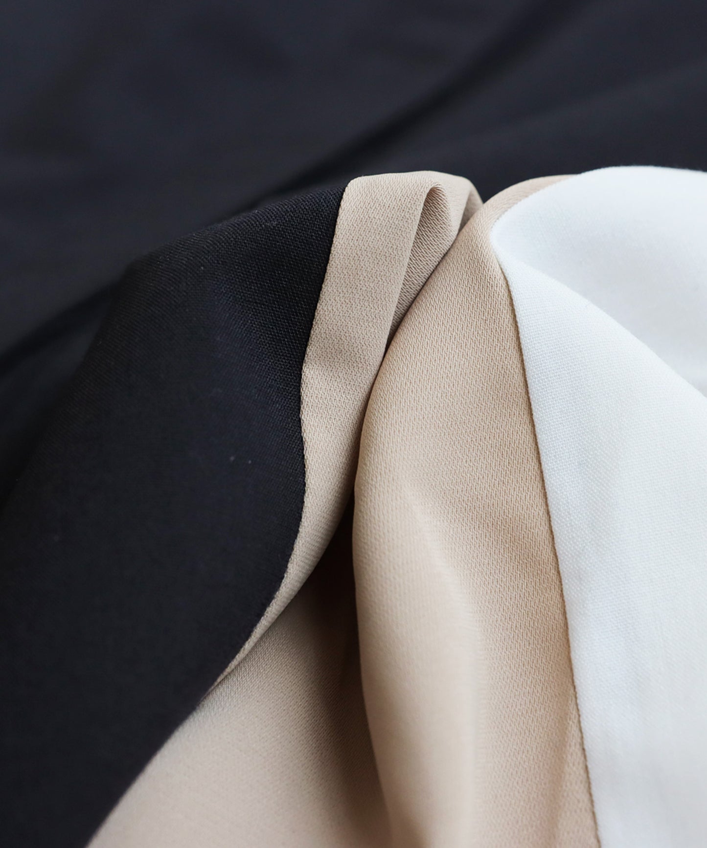 Two-Tone Tuck Design Shirt Ladies