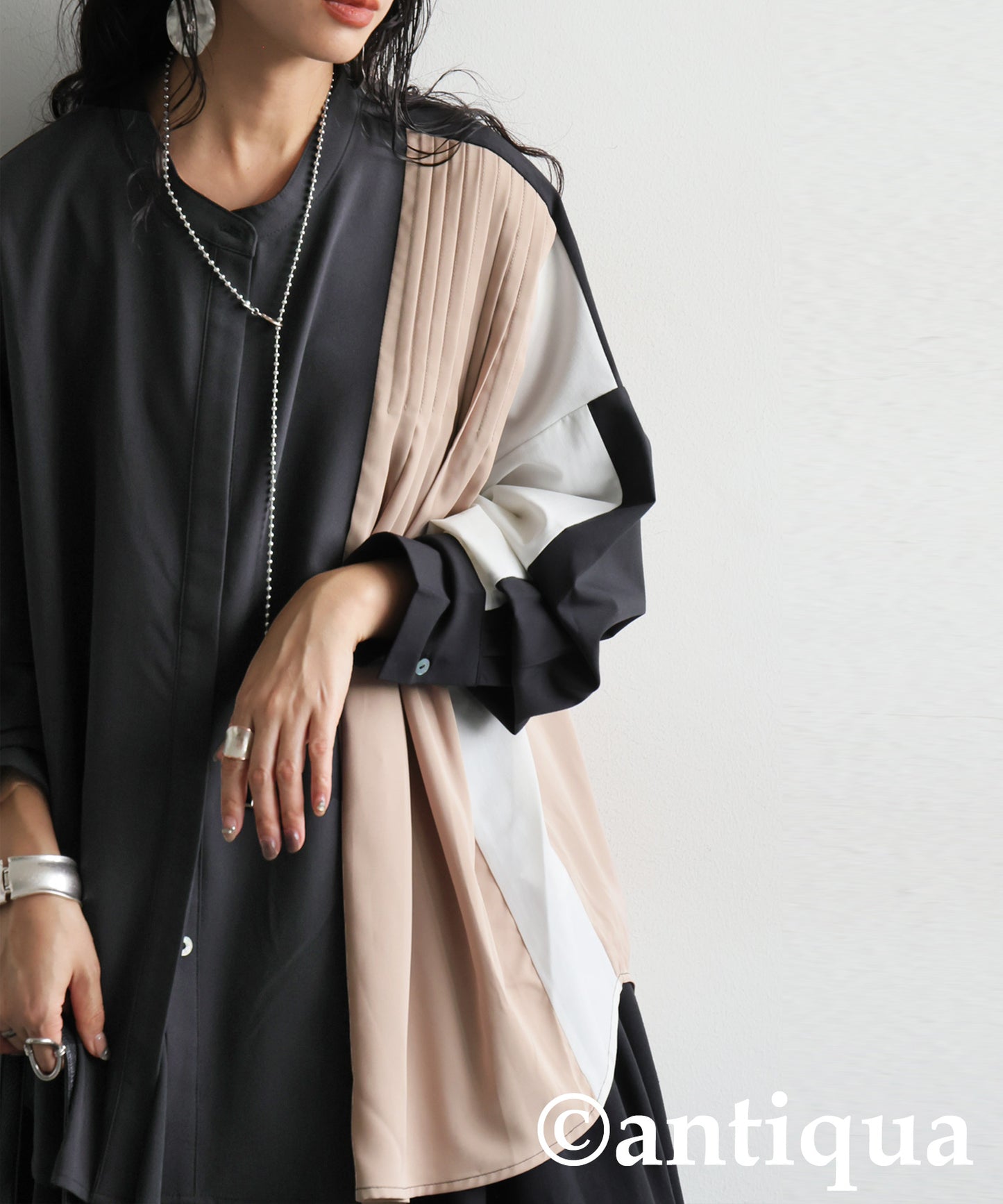 Two-Tone Tuck Design Shirt Ladies