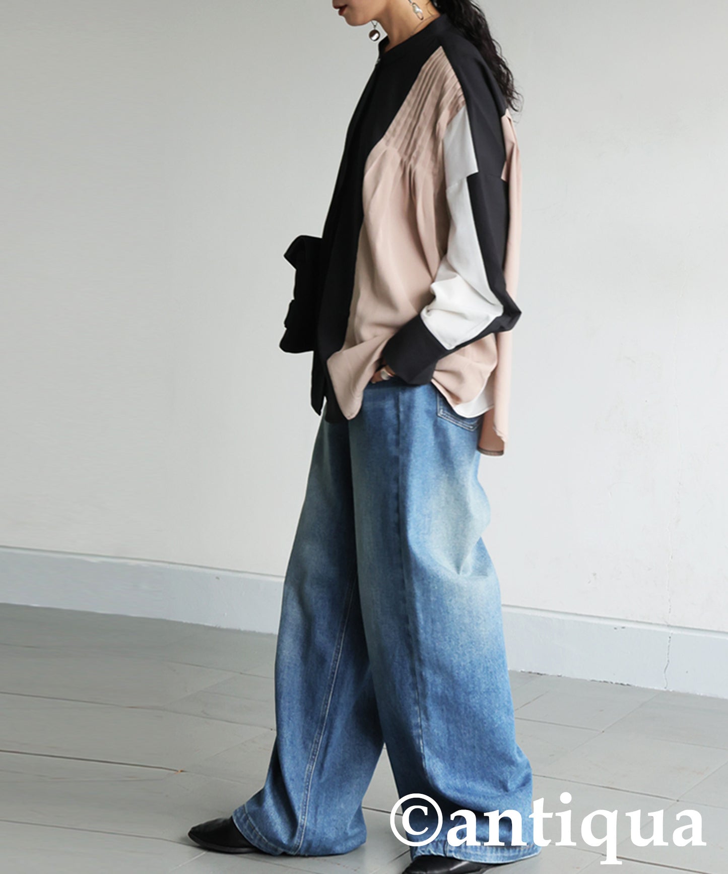 Two-Tone Tuck Design Shirt Ladies