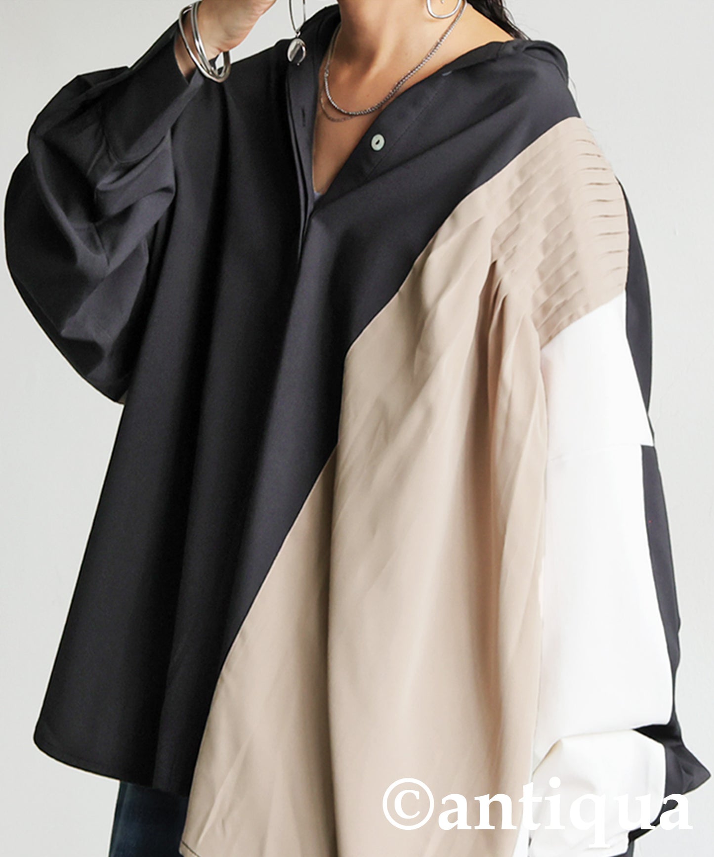 Two-Tone Tuck Design Shirt Ladies