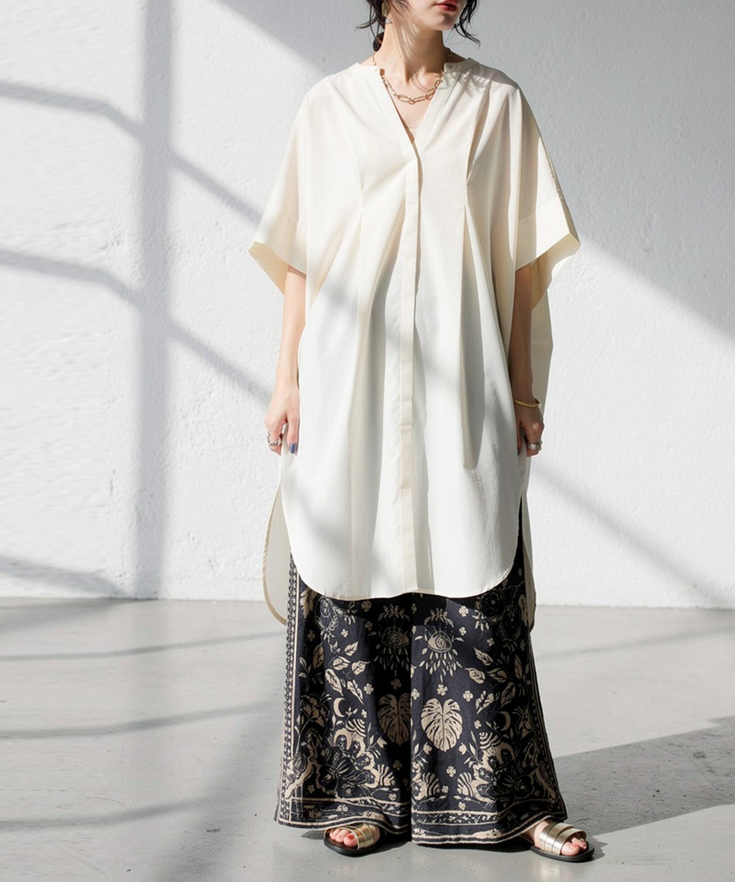 Band Collar, Five-Quarter Sleeve Long Shirt Ladies