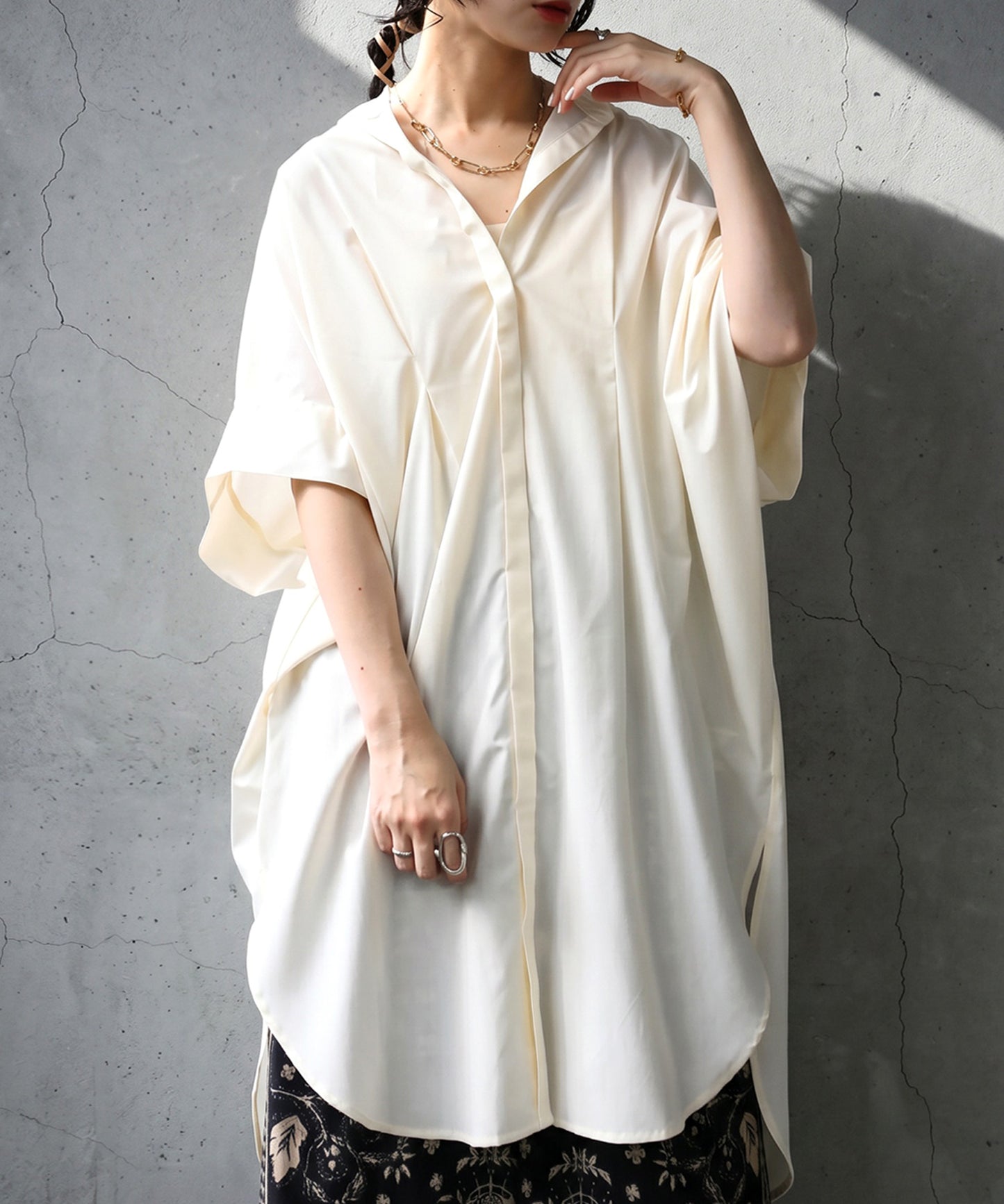 Band Collar, Five-Quarter Sleeve Long Shirt Ladies