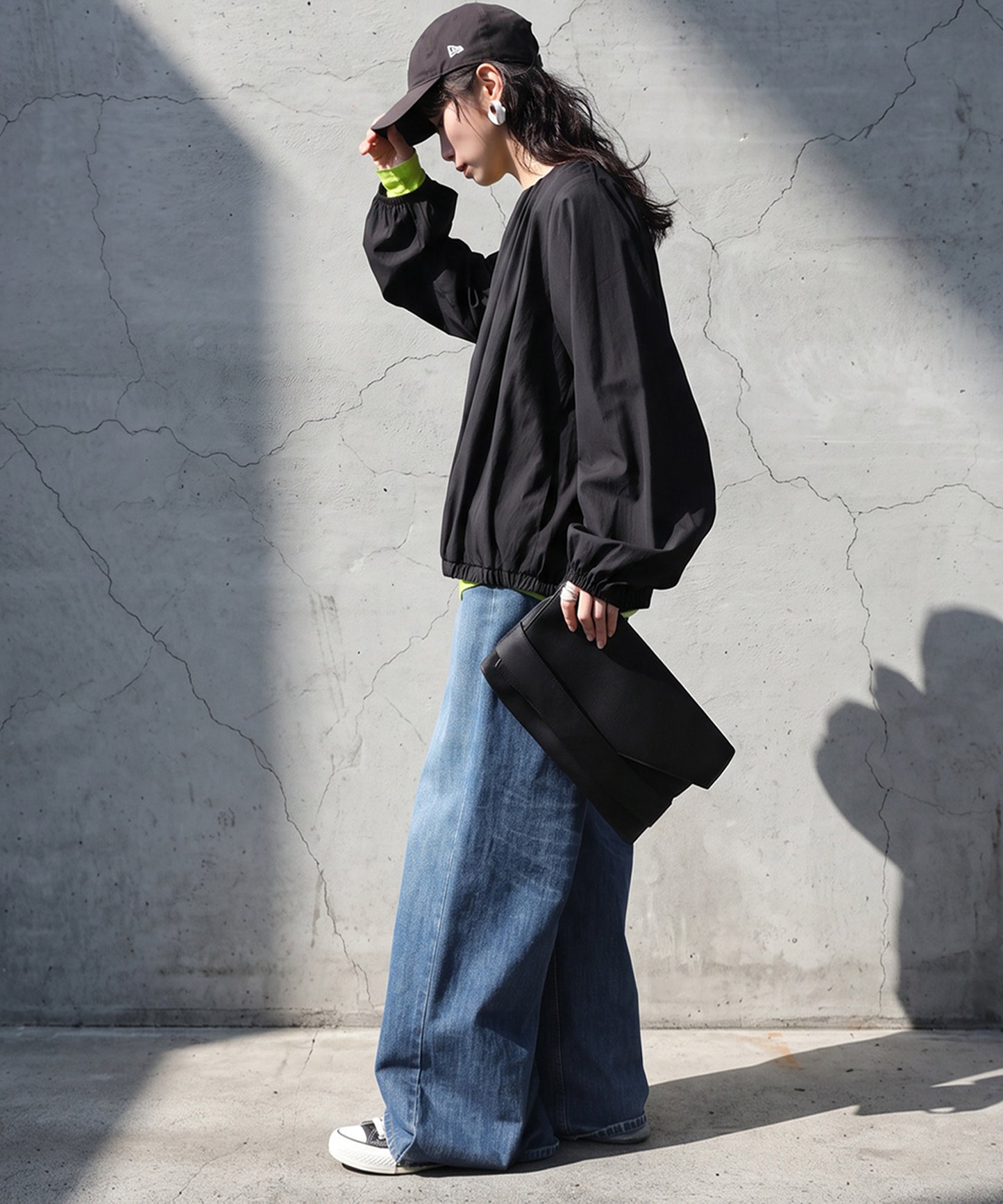 Gathered Neck, Color-Blocked Zip-Up Light Blouson Ladies