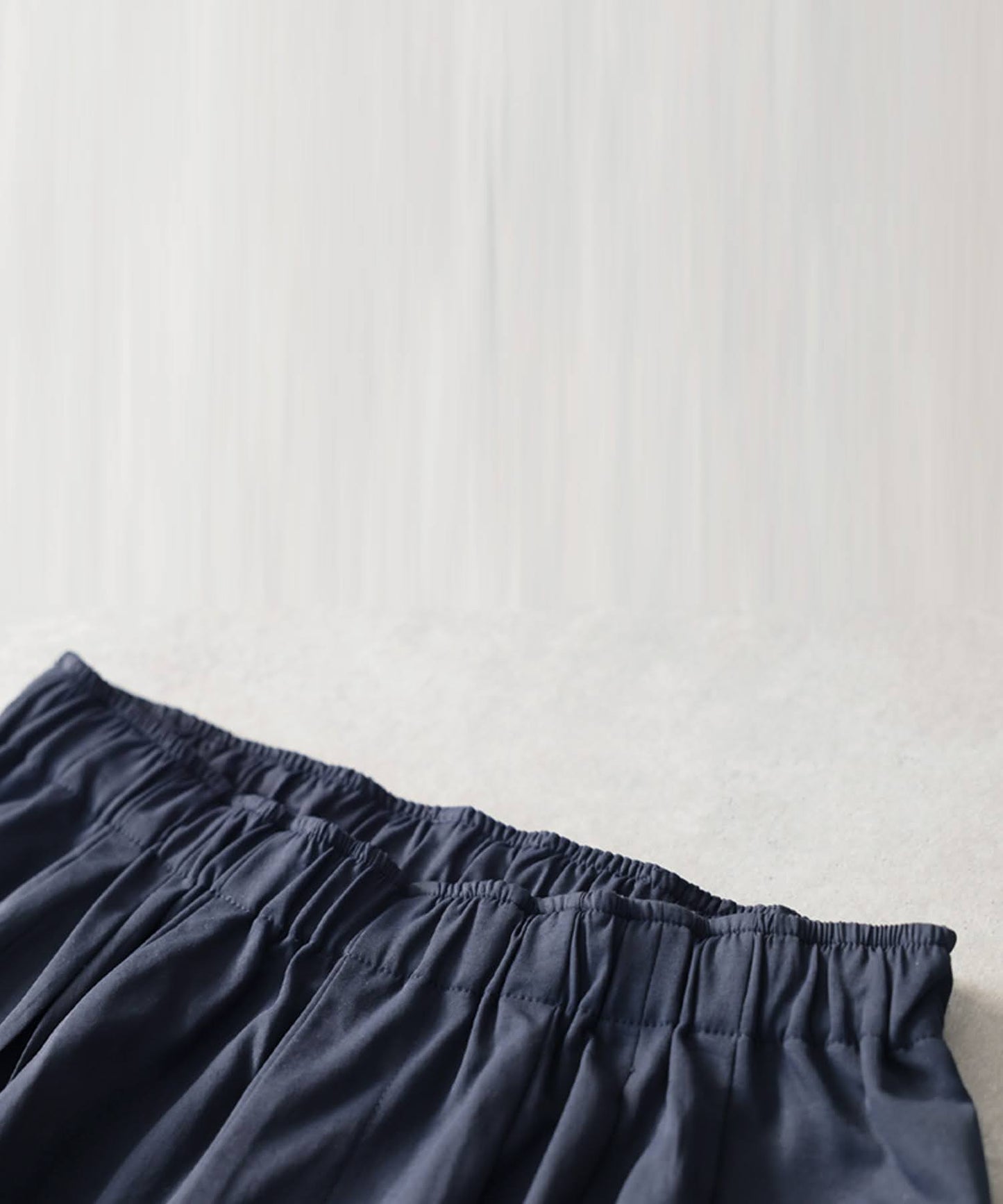Tuck Switching Wide Pants Ladies