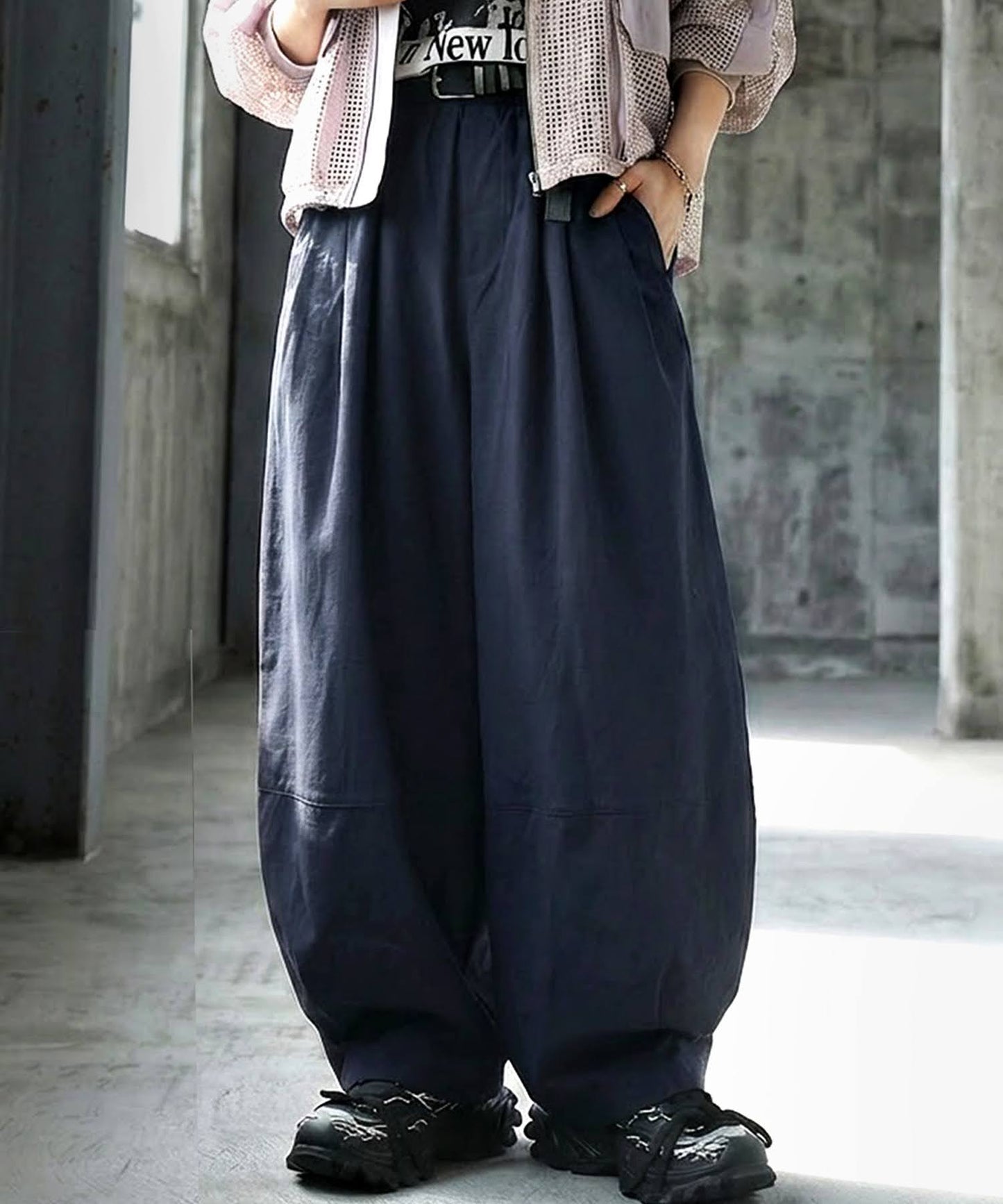 Tuck Switching Wide Pants Ladies