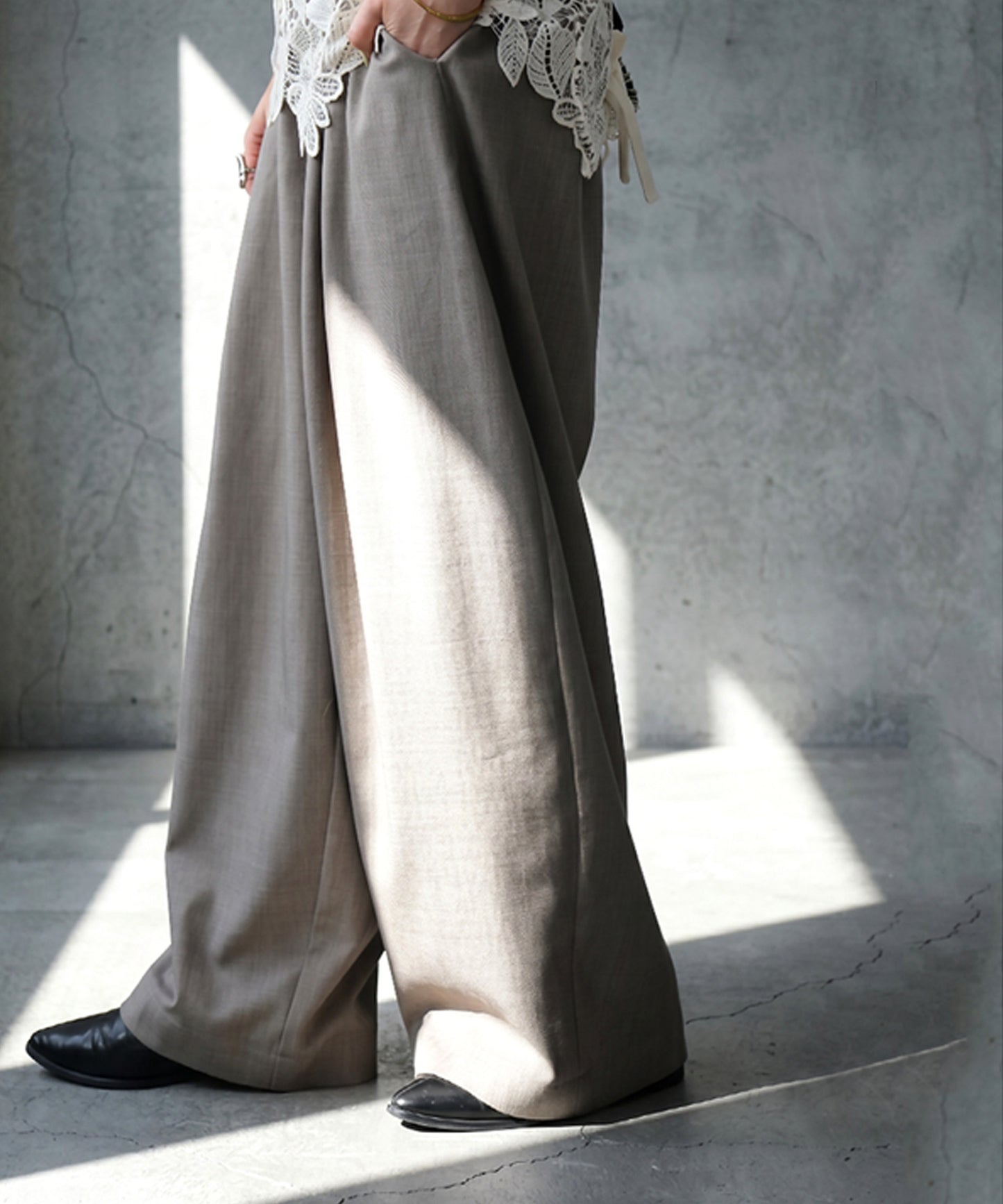 Balloon Tuck Wide Pants Ladies