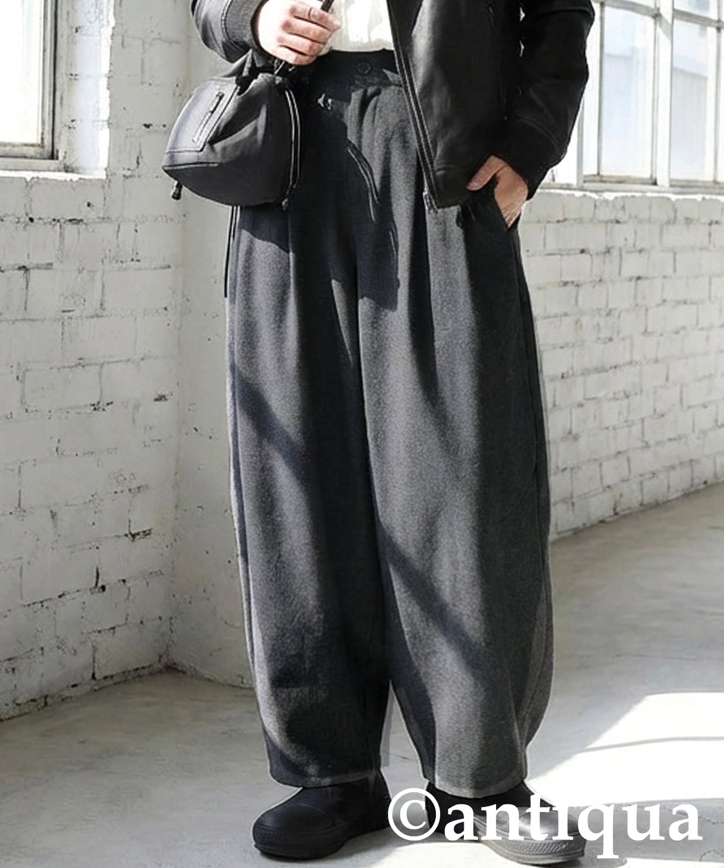 Tuck Wide Pants Ladies