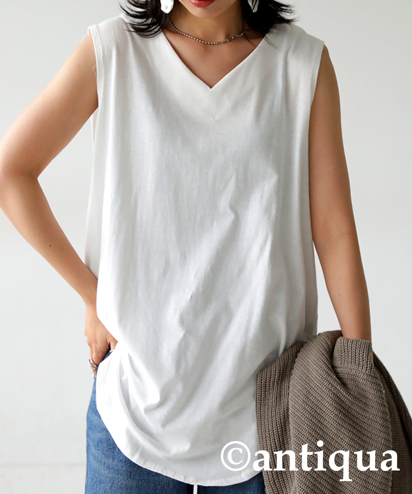 V neck Ladies tank top