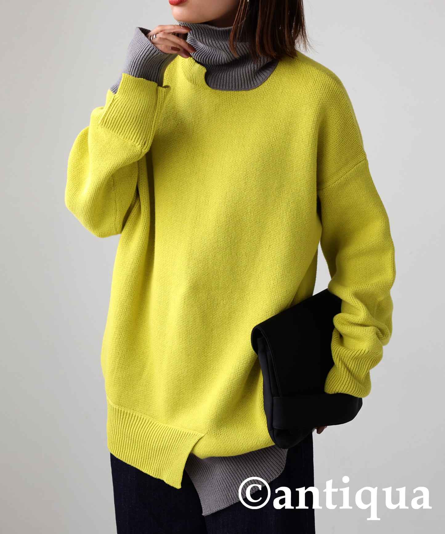 Ladies turtleneck bicolor sweater