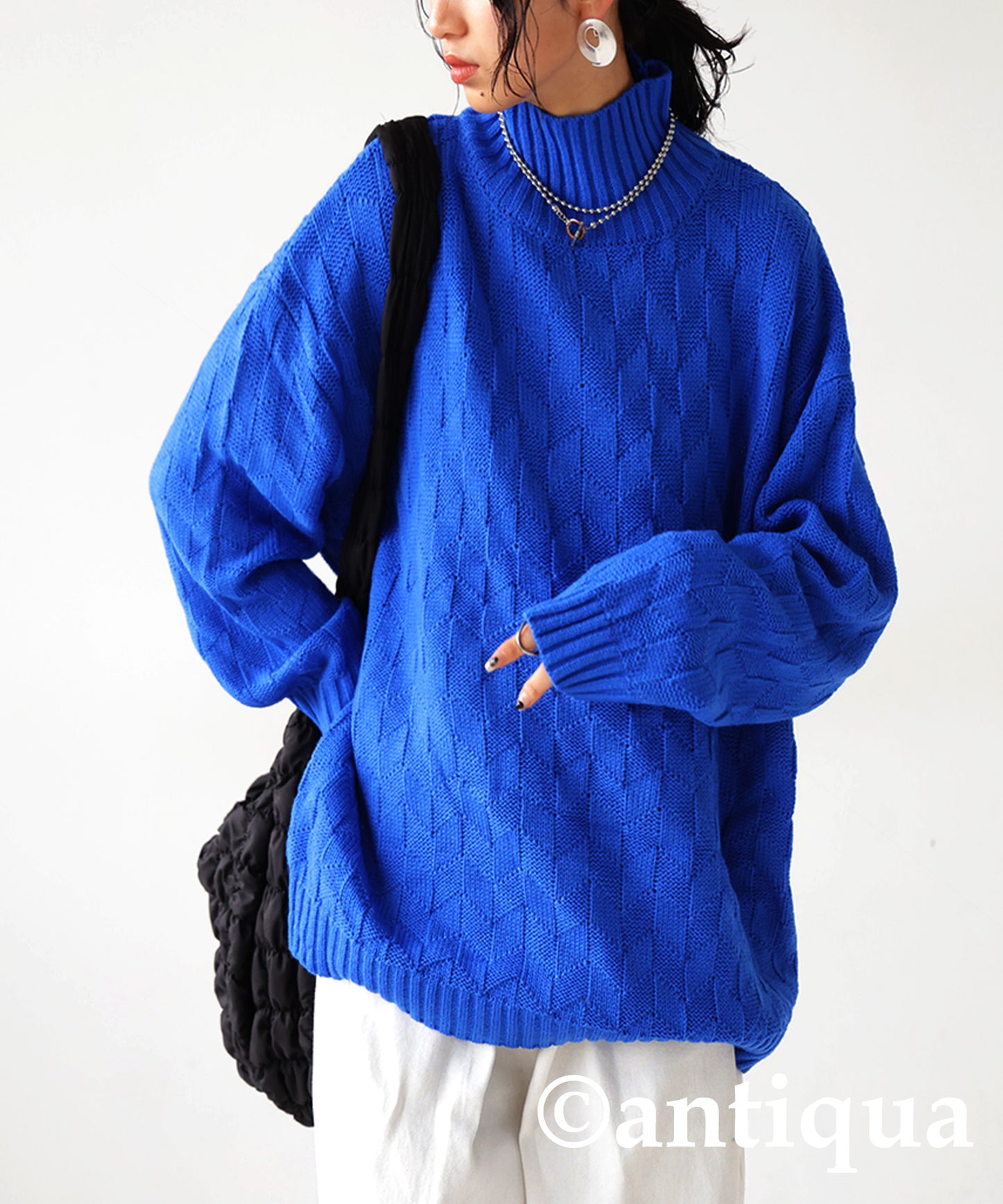 Parallelogram pattern high neck knit Ladies