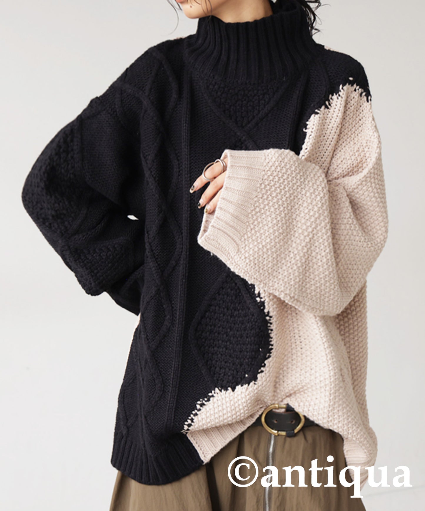 Bicolor waved high neck knit Ladies